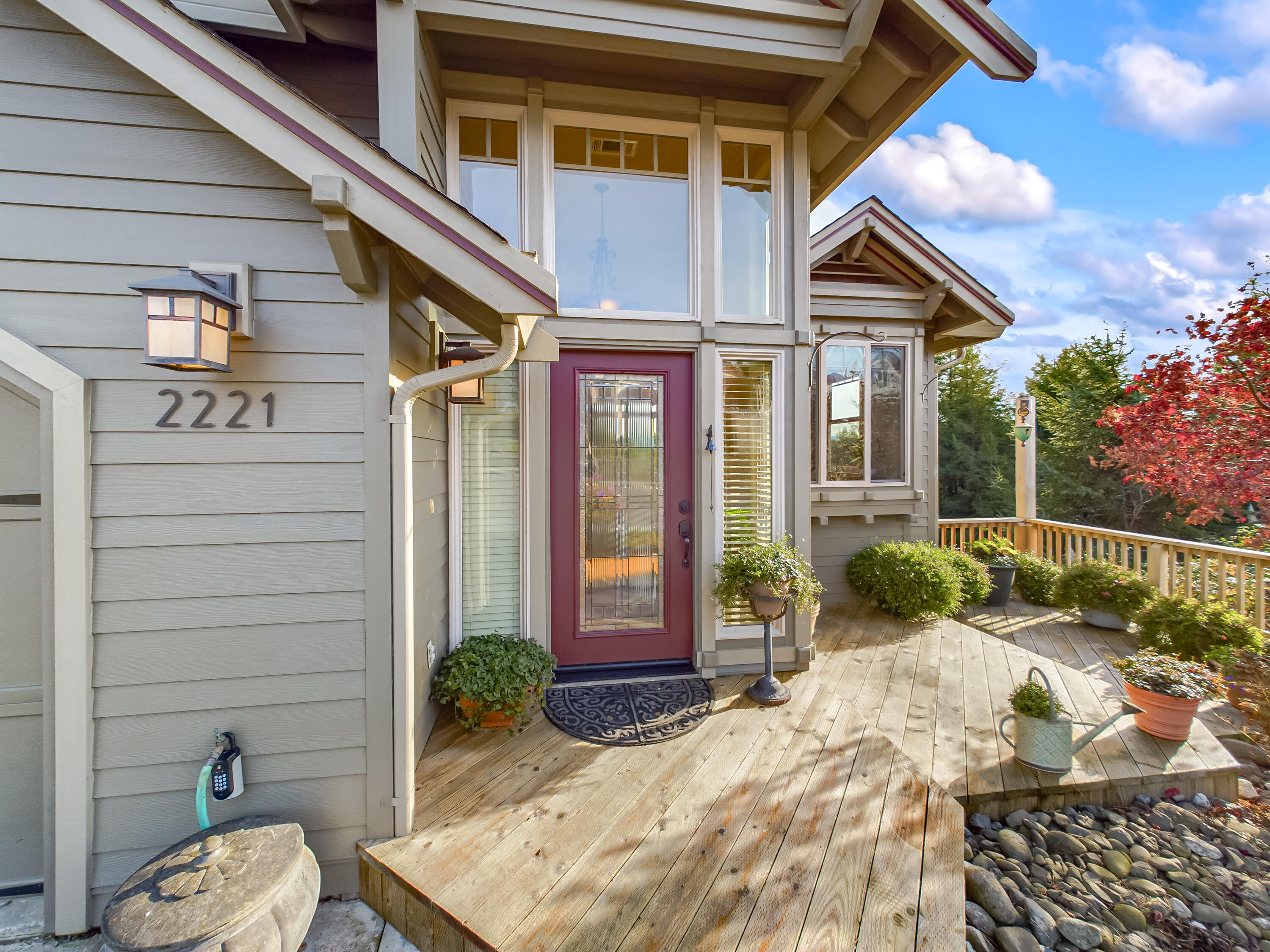 2221 Briarwood Circle
