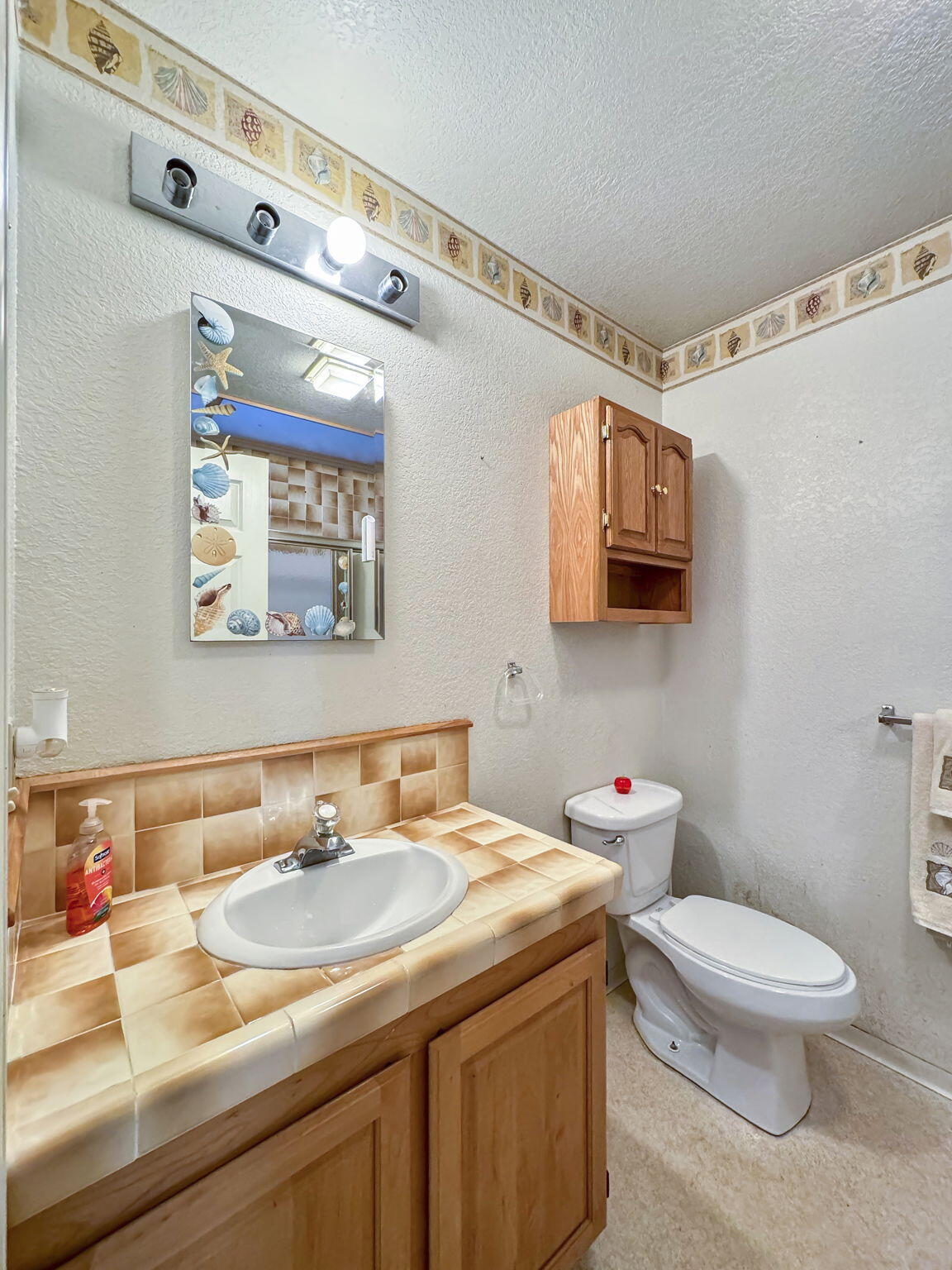 2105 Meadowood Lane