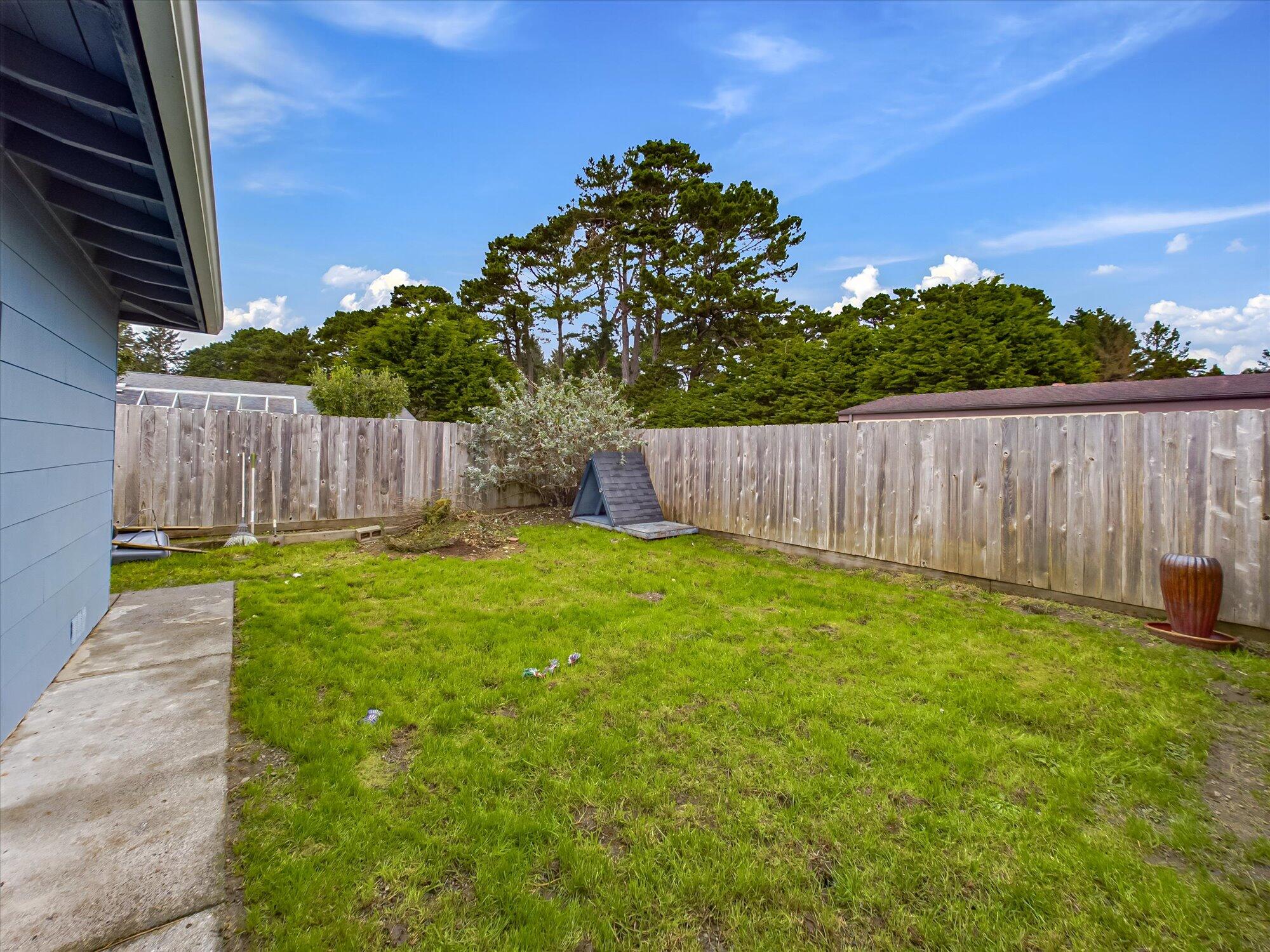 1695 Anderson Avenue, McKinleyville