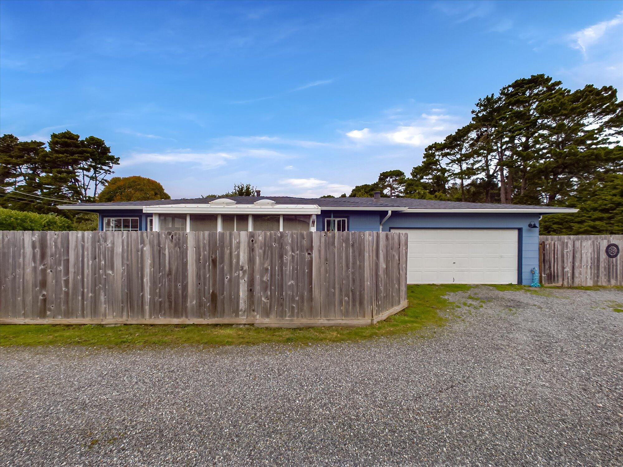 1695 Anderson Avenue, McKinleyville