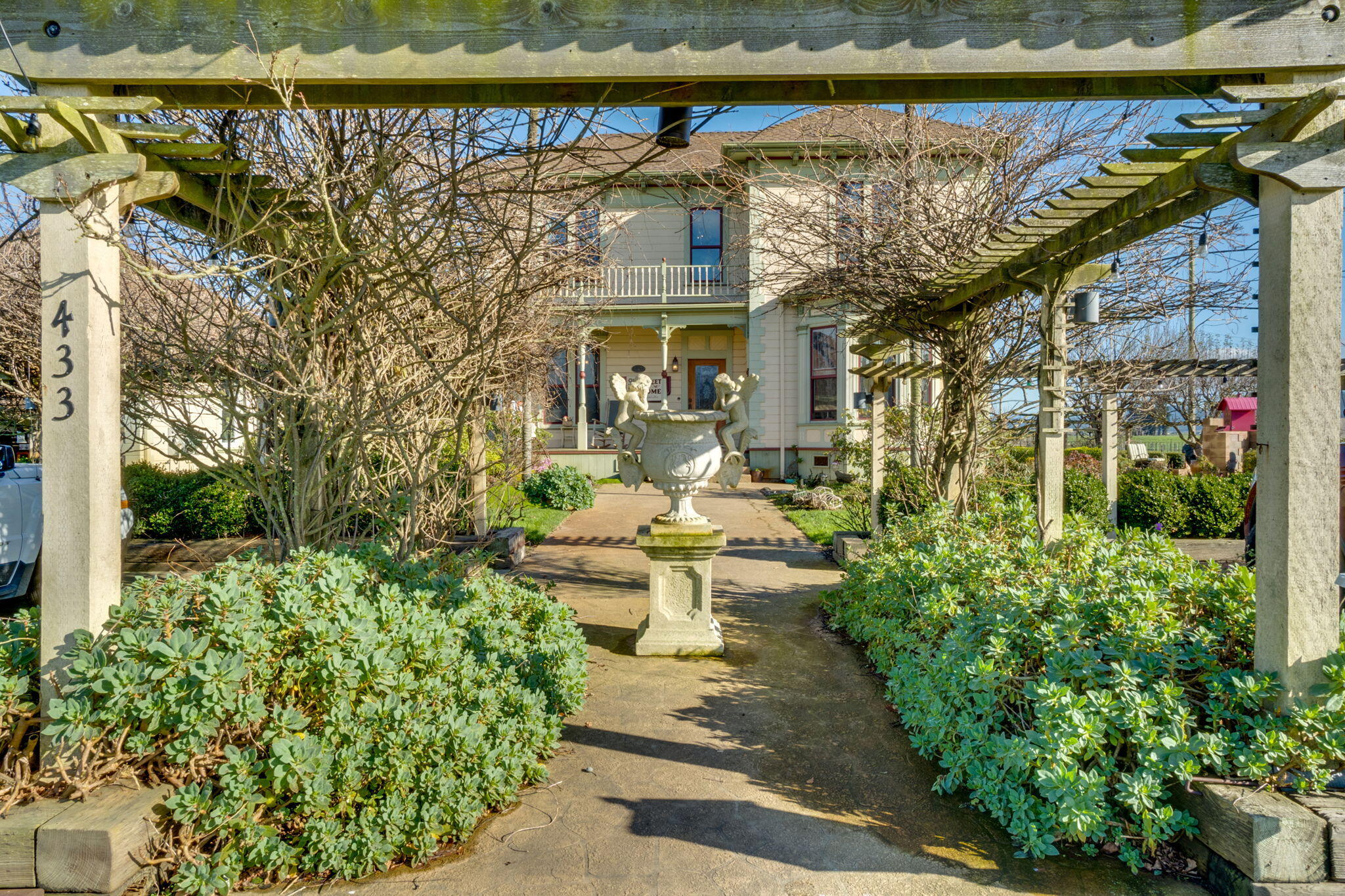 433 Lawson Lane