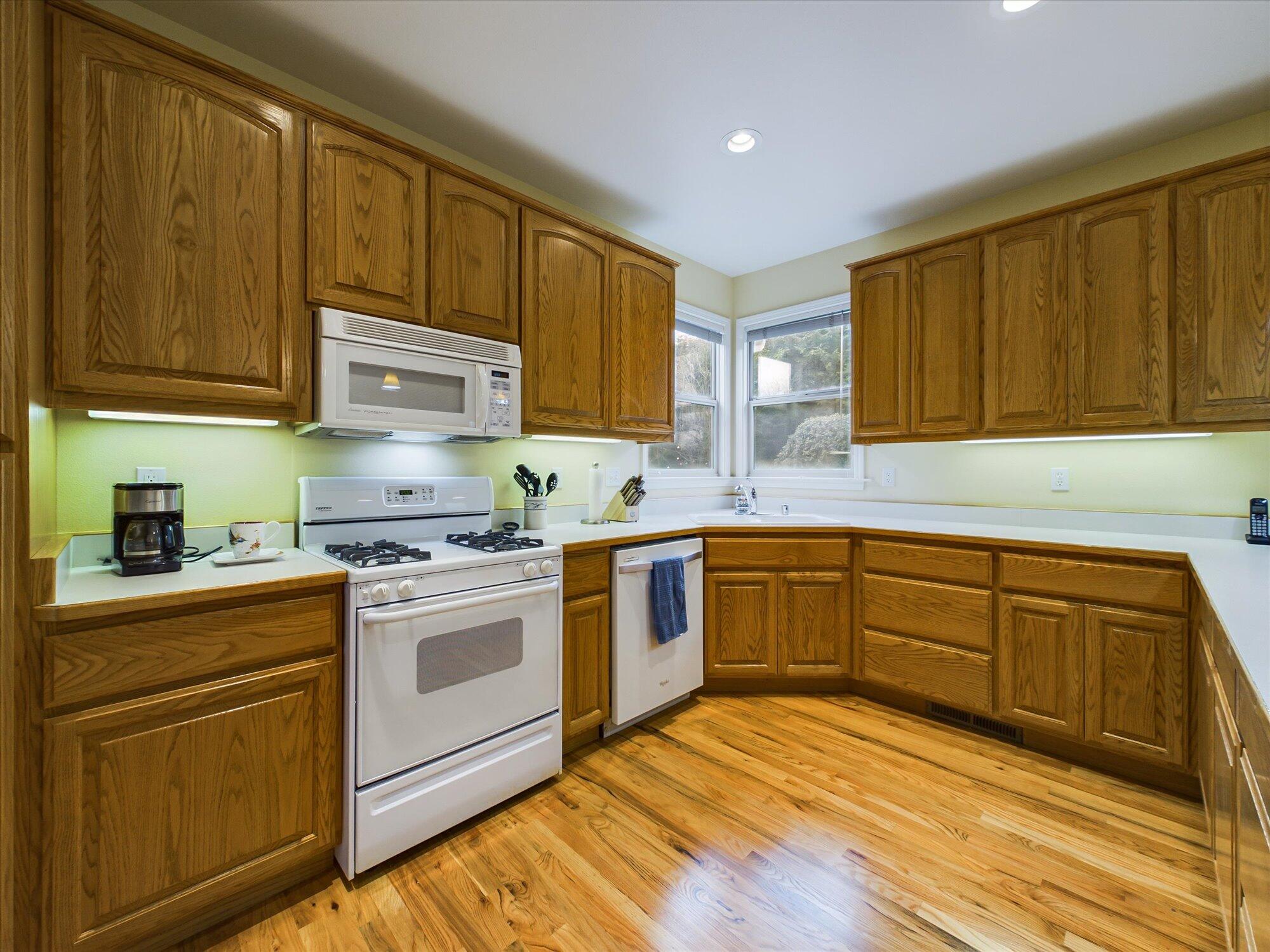 1700 Camellia Drive, McKinleyville