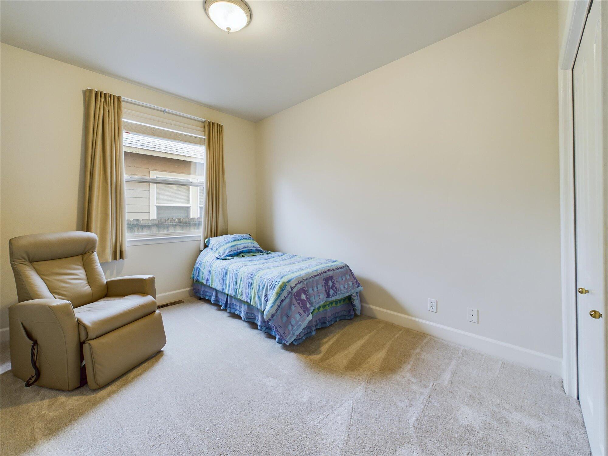 1700 Camellia Drive, McKinleyville