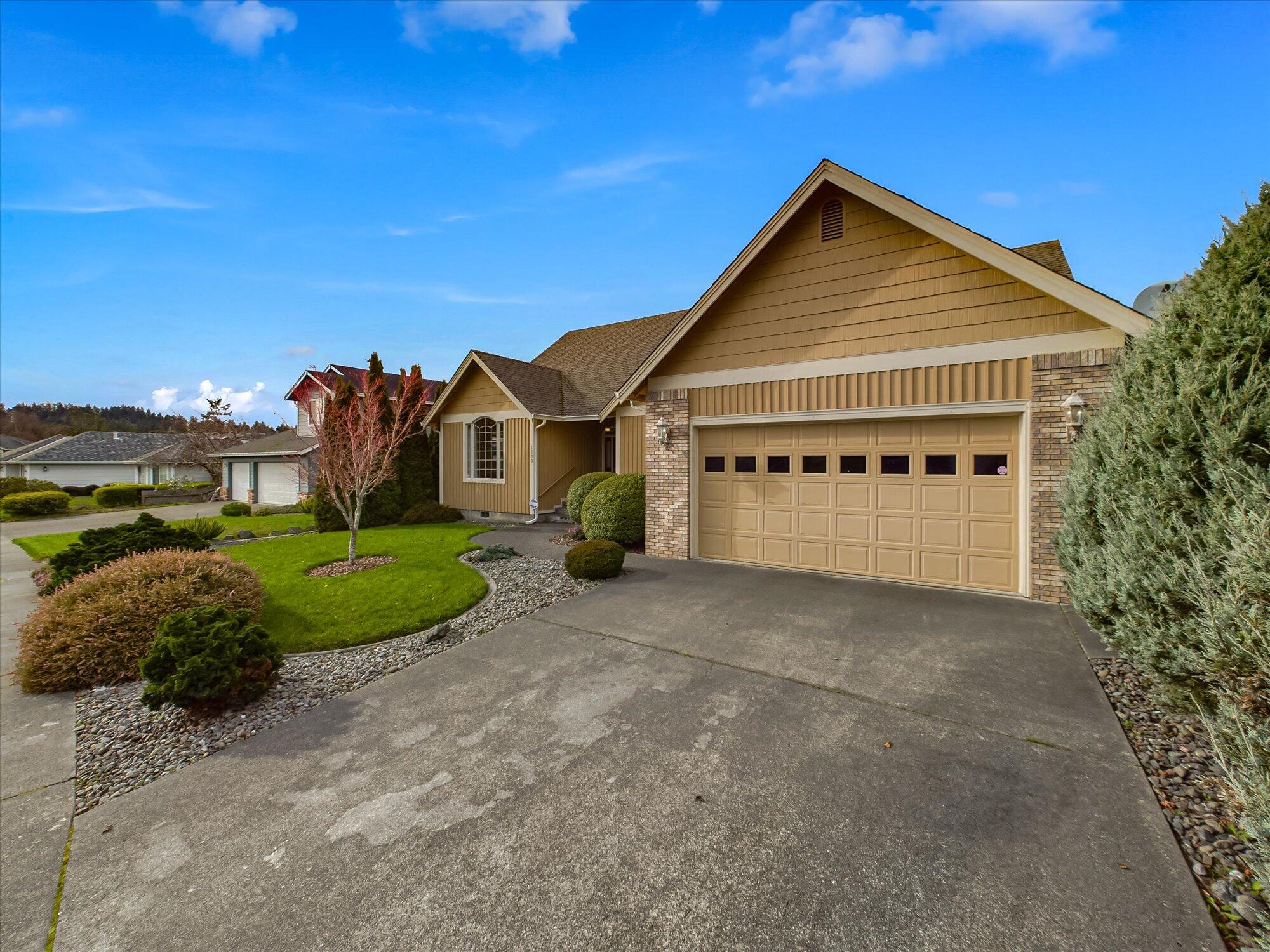 1700 Camellia Drive, McKinleyville