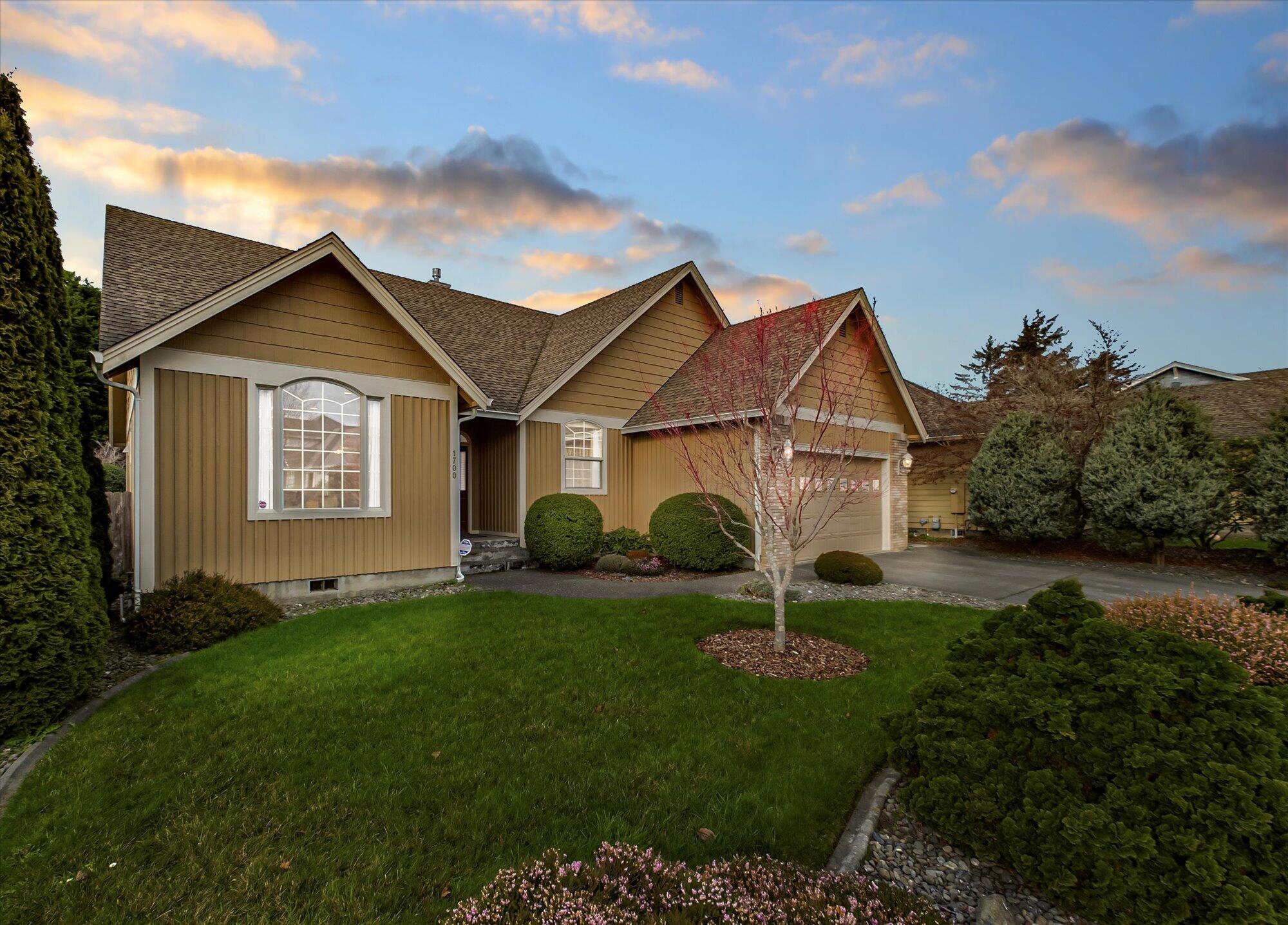 1700 Camellia Drive, McKinleyville