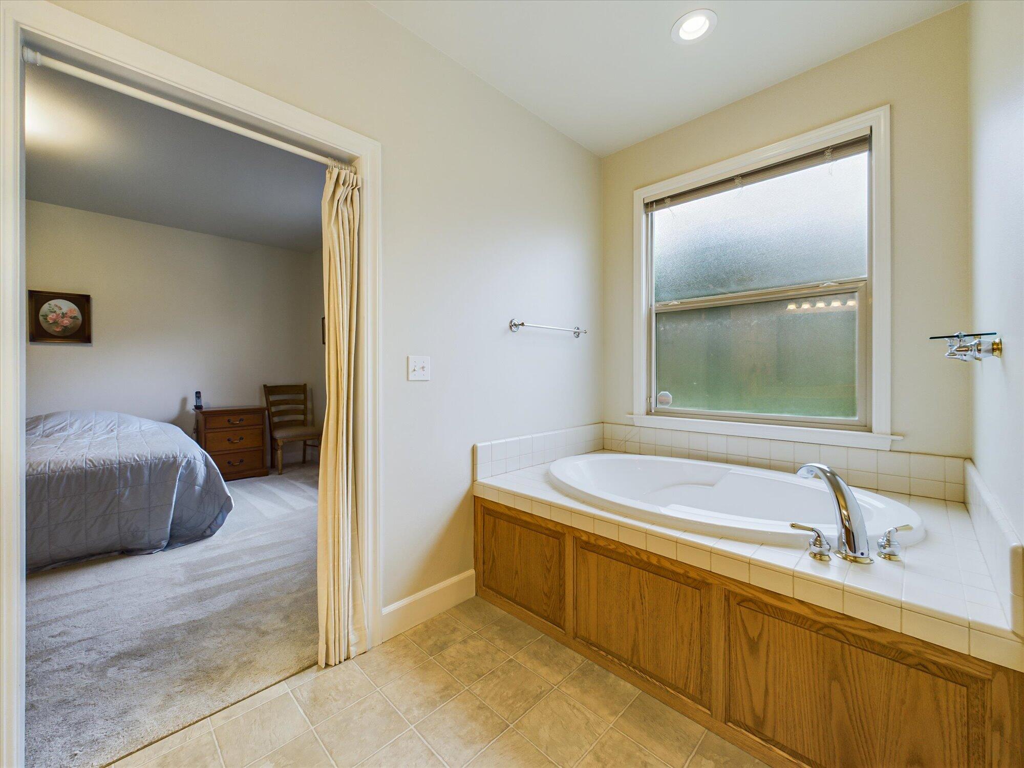 1700 Camellia Drive, McKinleyville