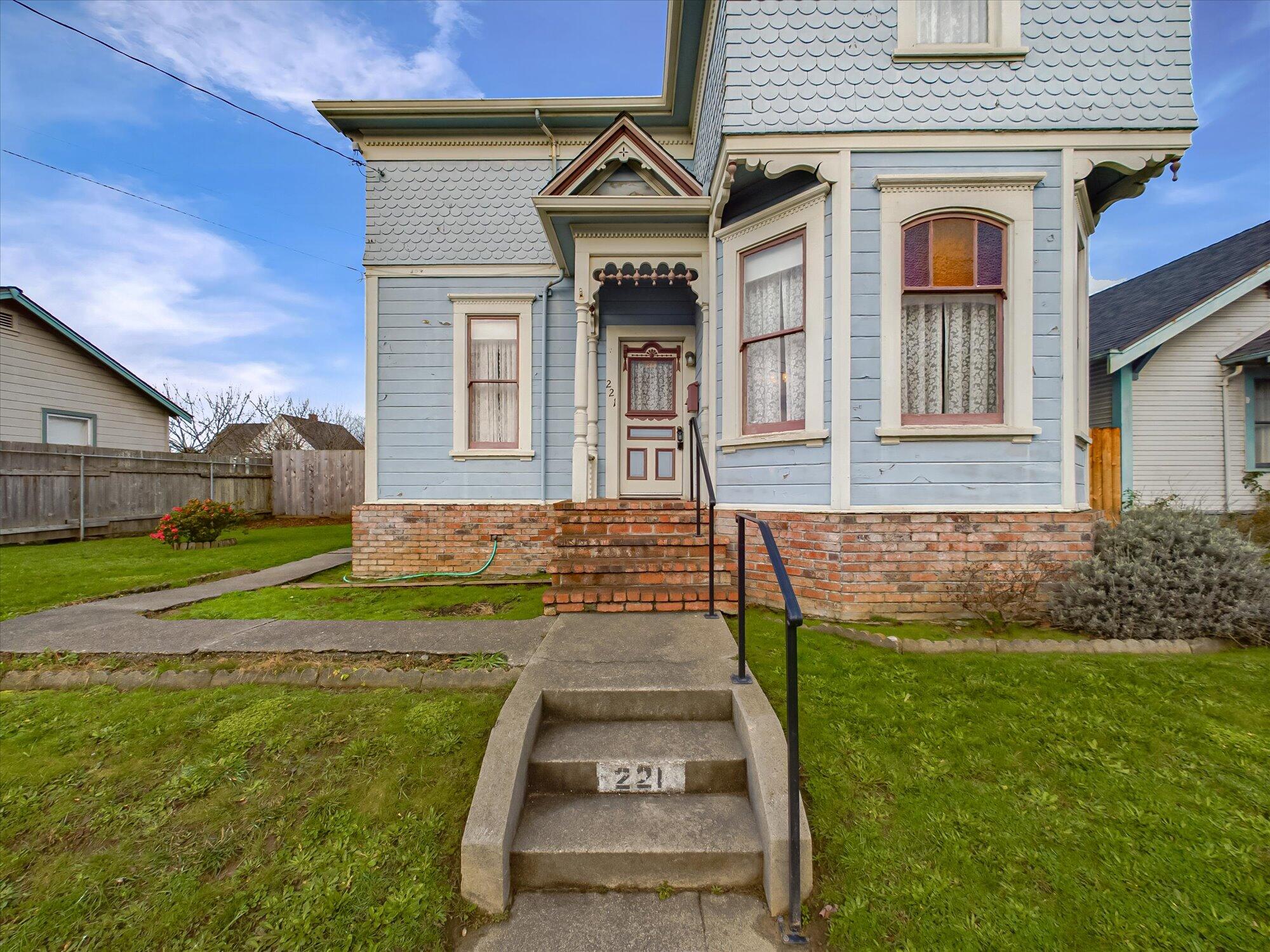 221 Dollison Street