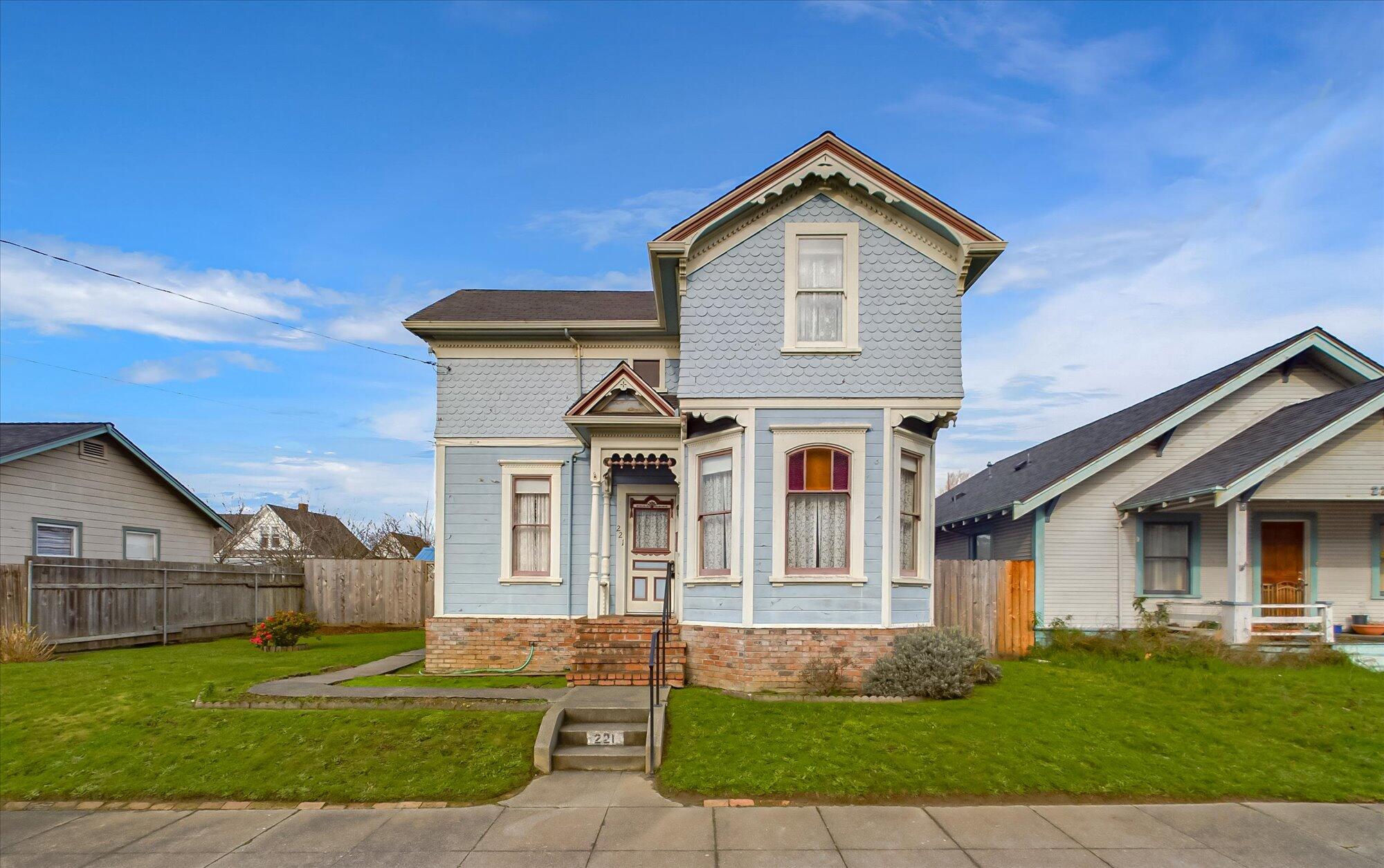 221 Dollison Street