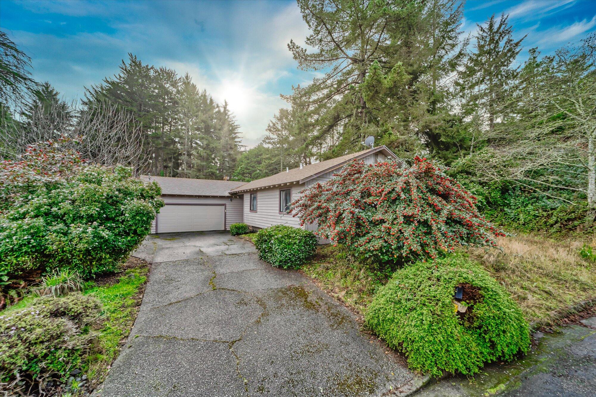 7003 London Drive