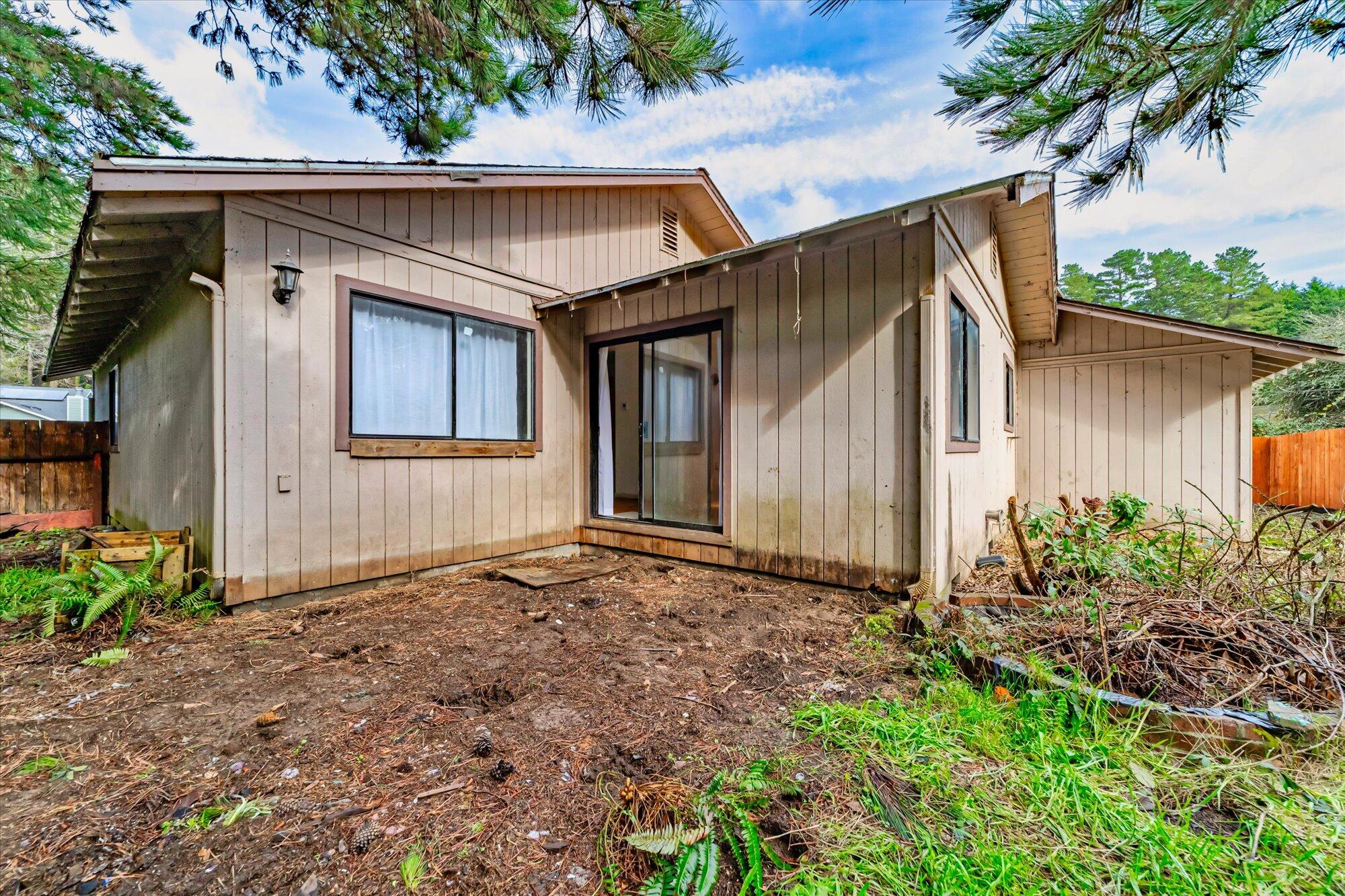 7003 London Drive
