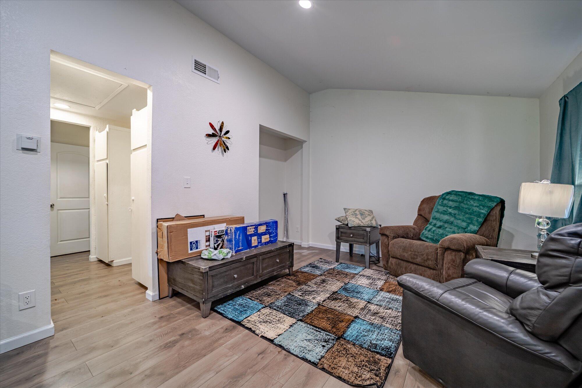 903 Forest View Street
