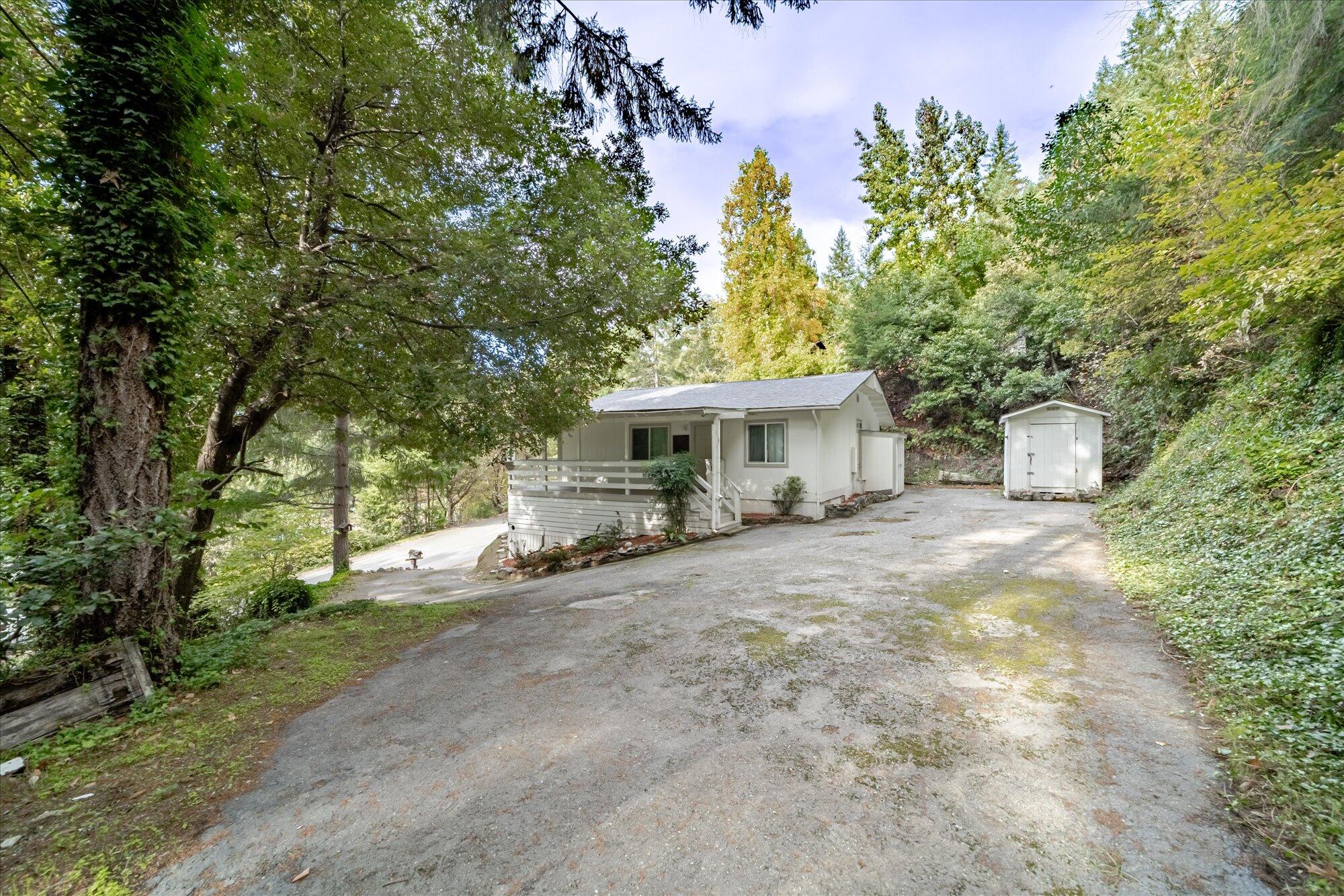 903 Forest View Street
