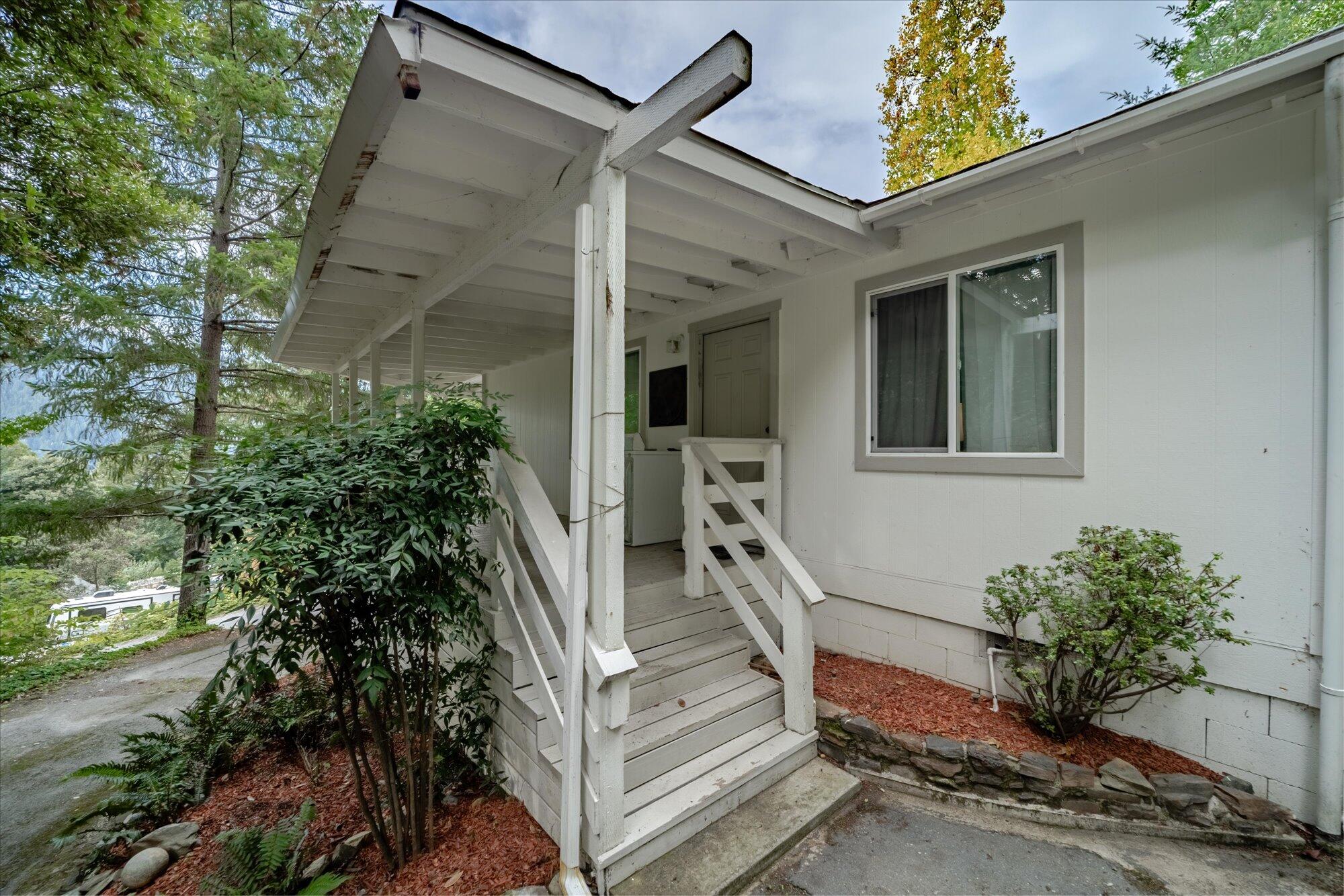 903 Forest View Street
