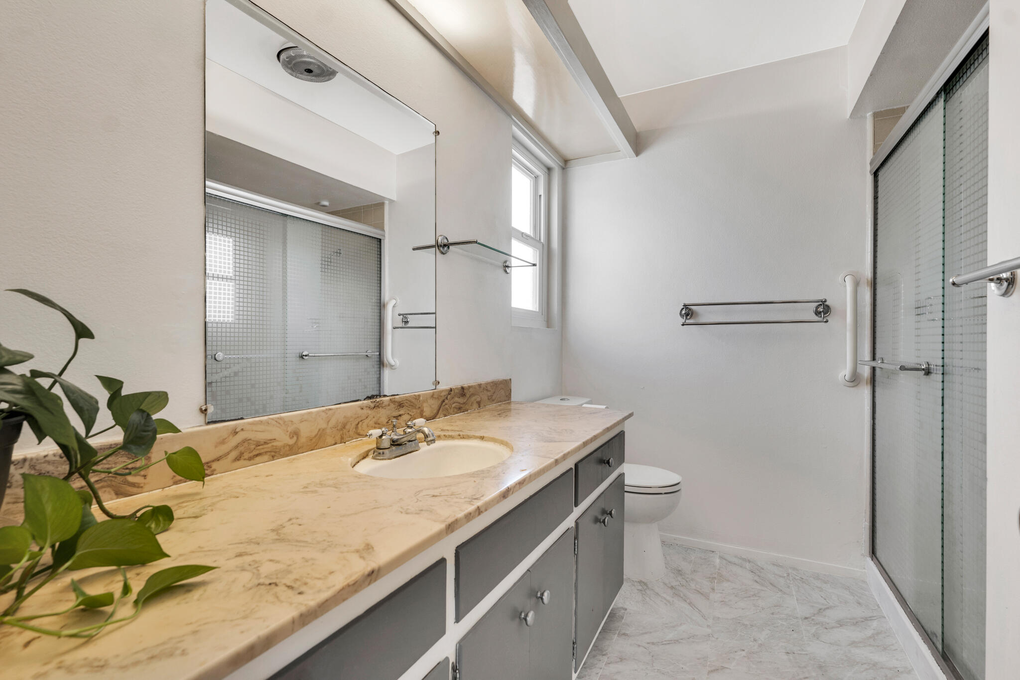 2428 Punta Del Este Drive