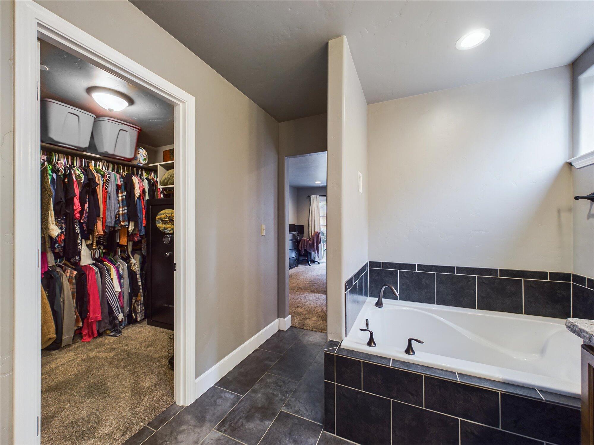 100 Osprey Lane