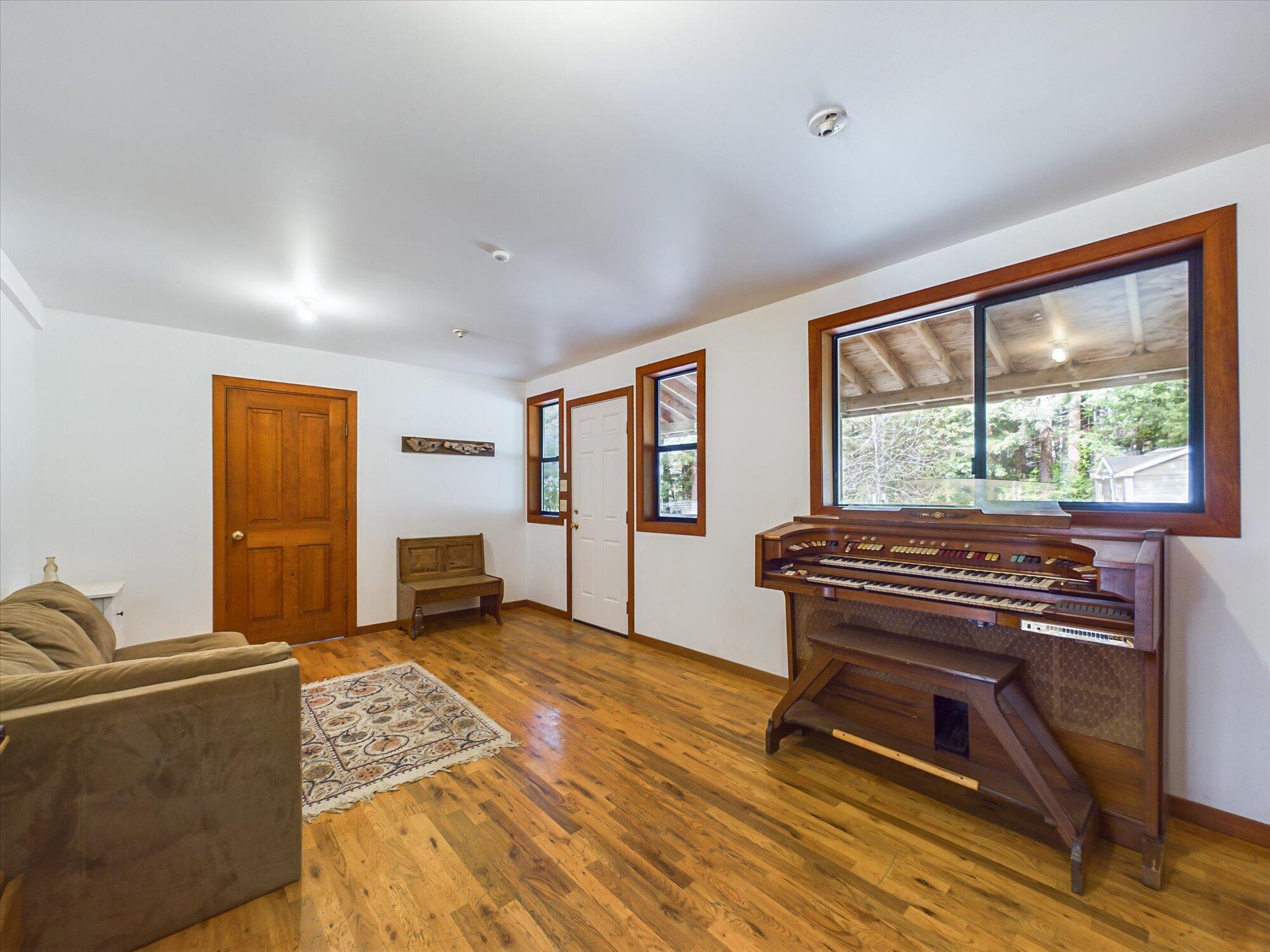 871 Burnt Stump Lane