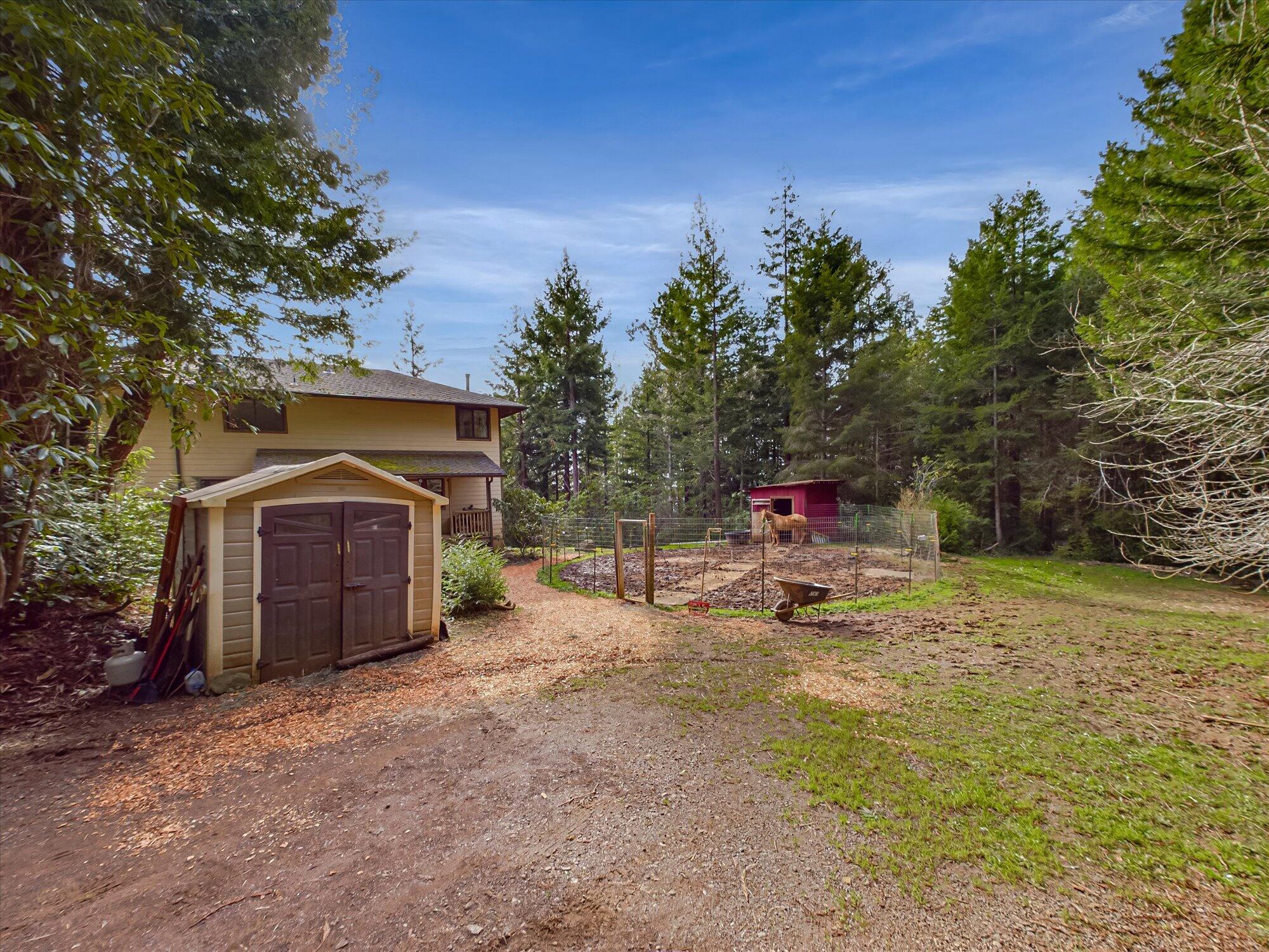 871 Burnt Stump Lane