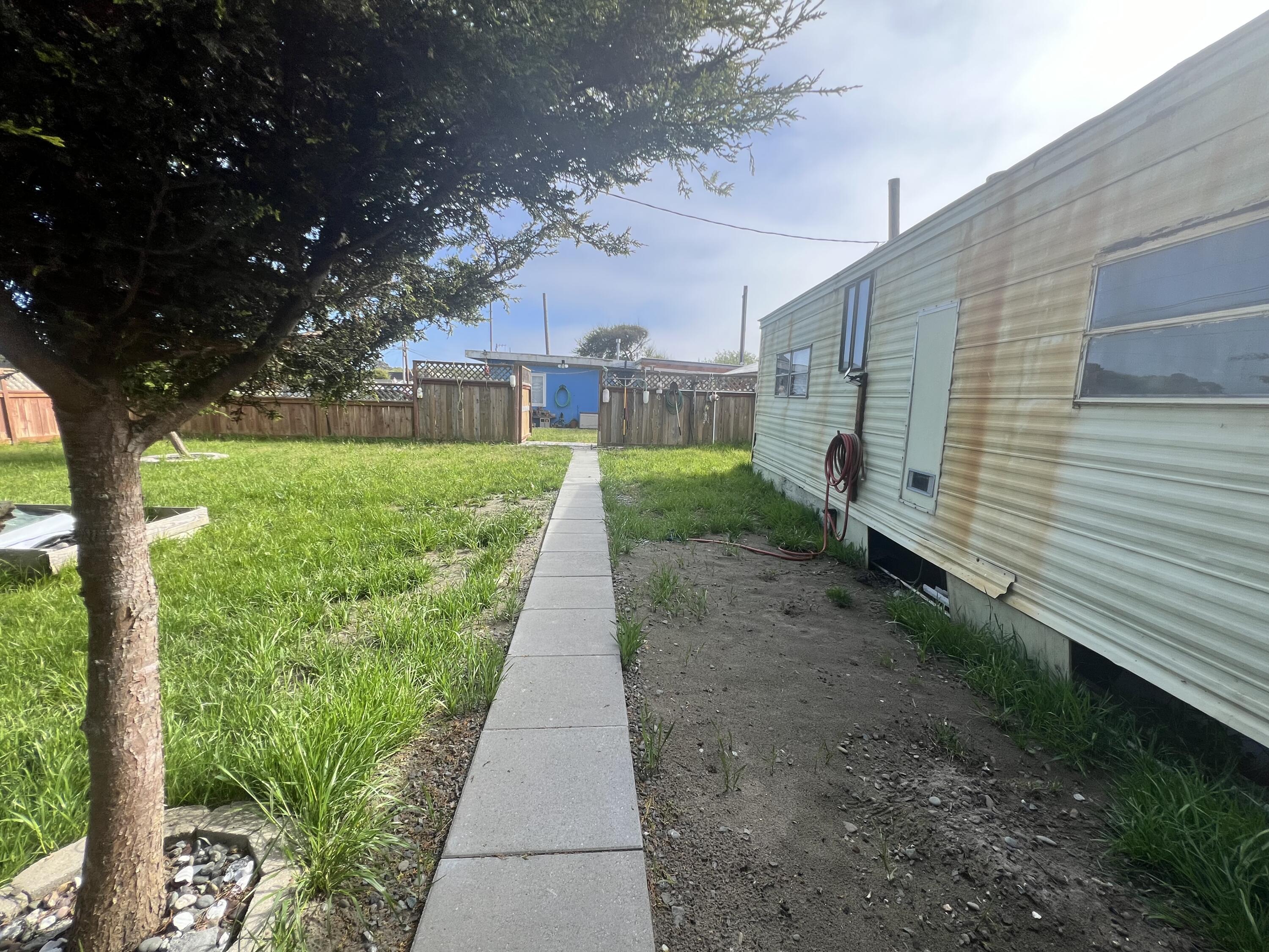 2035 Peninsula Drive