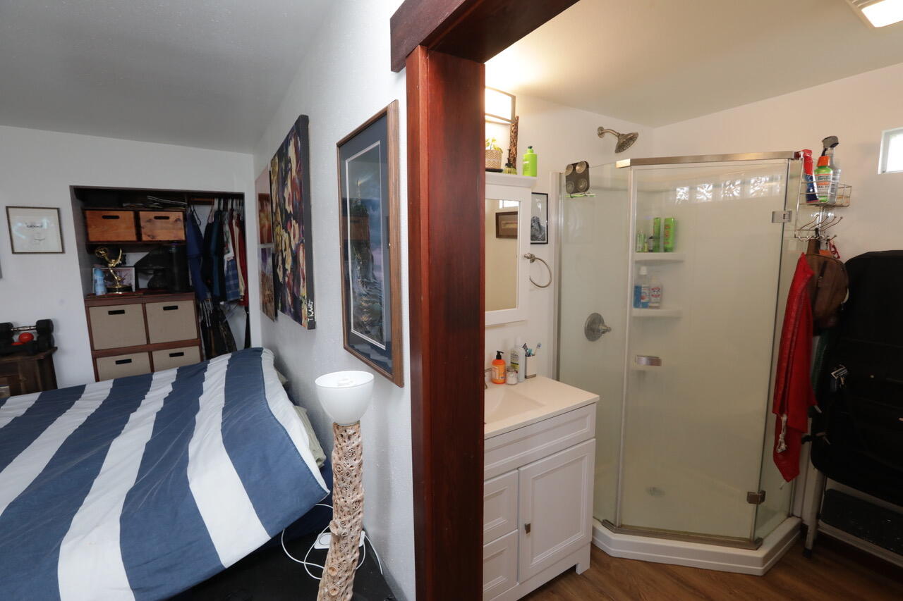 2035 Peninsula Drive