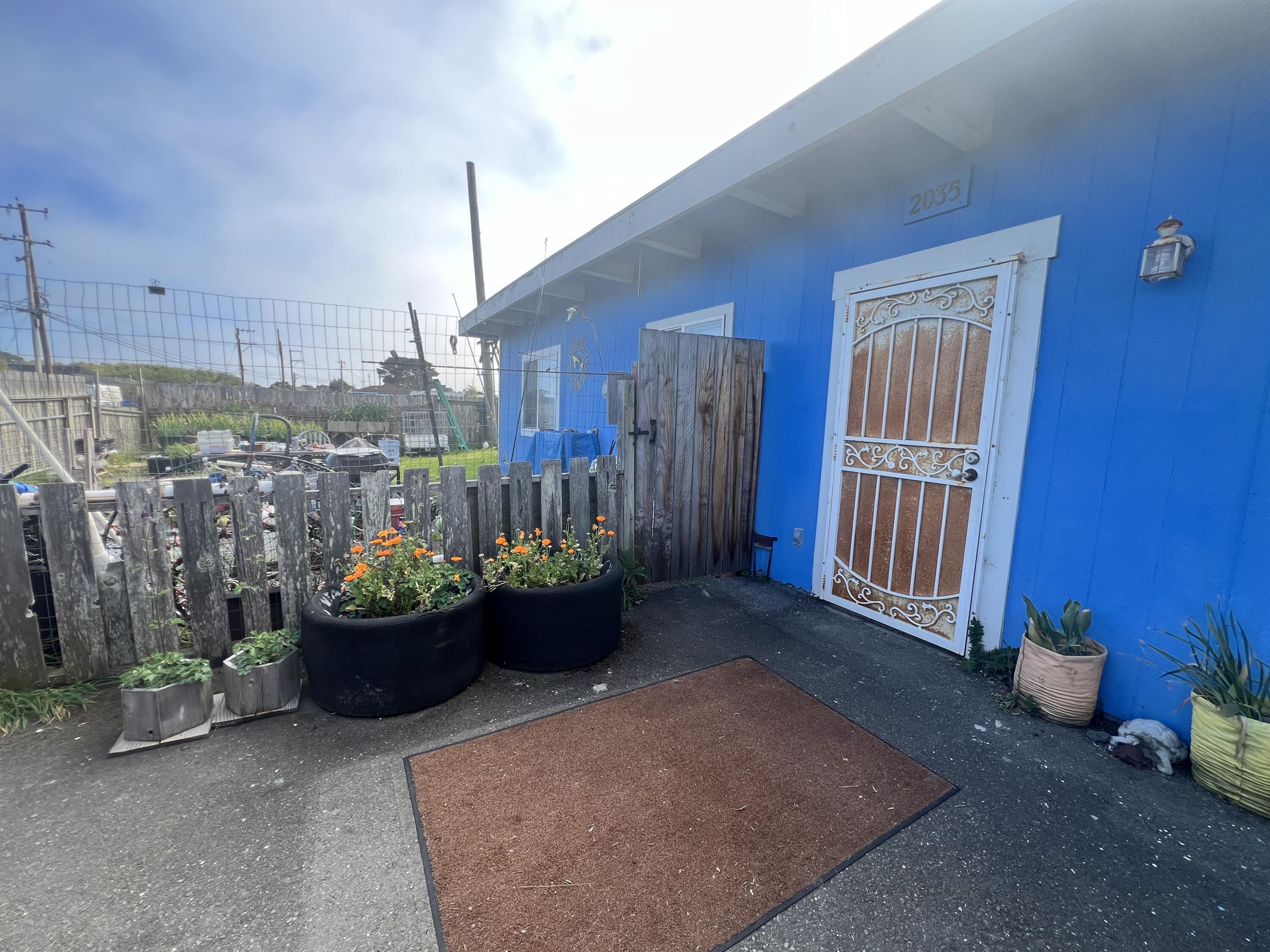 2035 Peninsula Drive