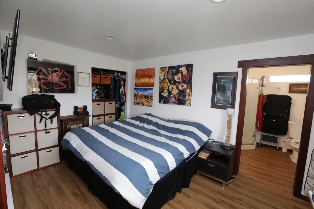 2035 Peninsula Drive