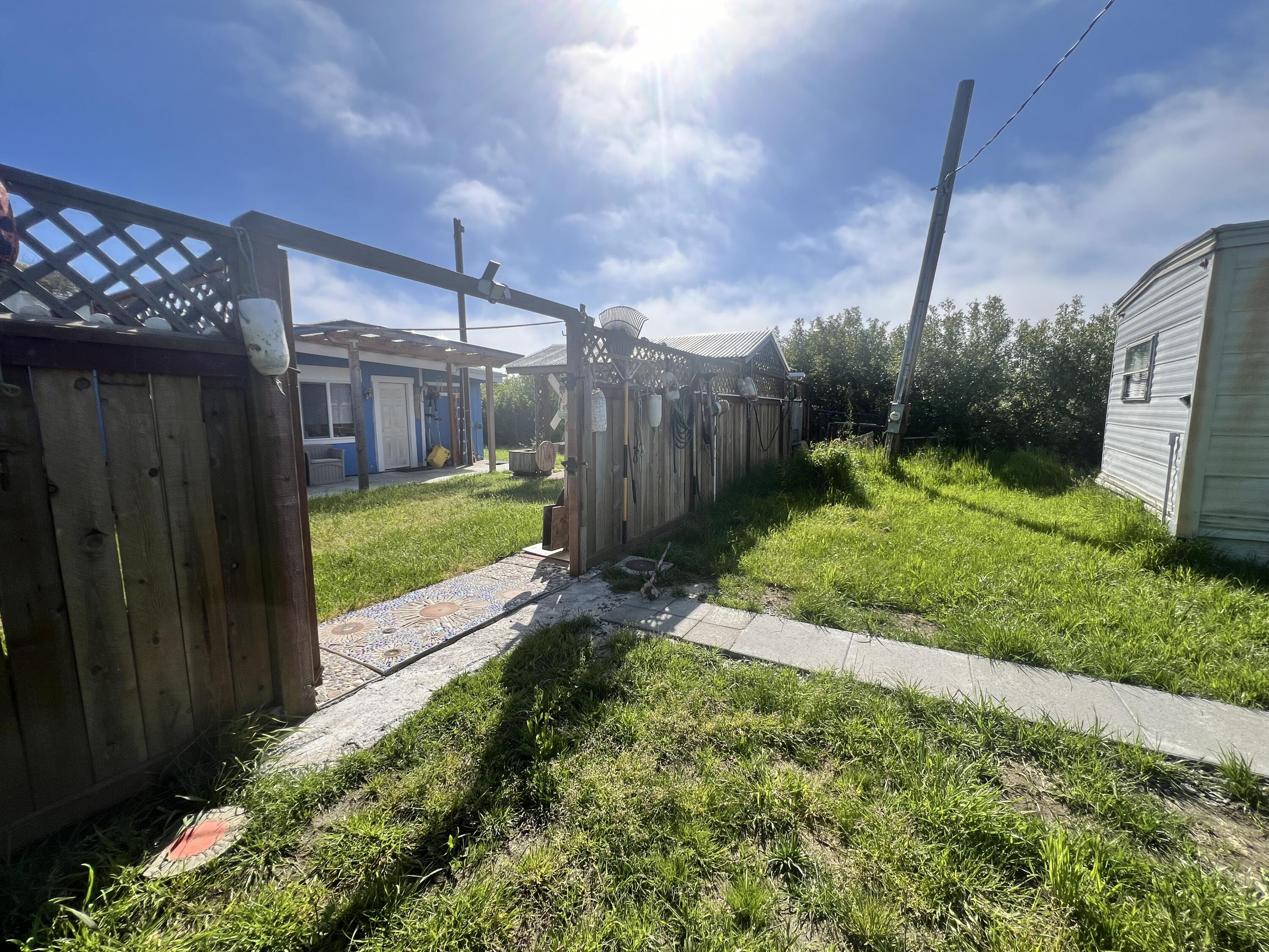 2035 Peninsula Drive