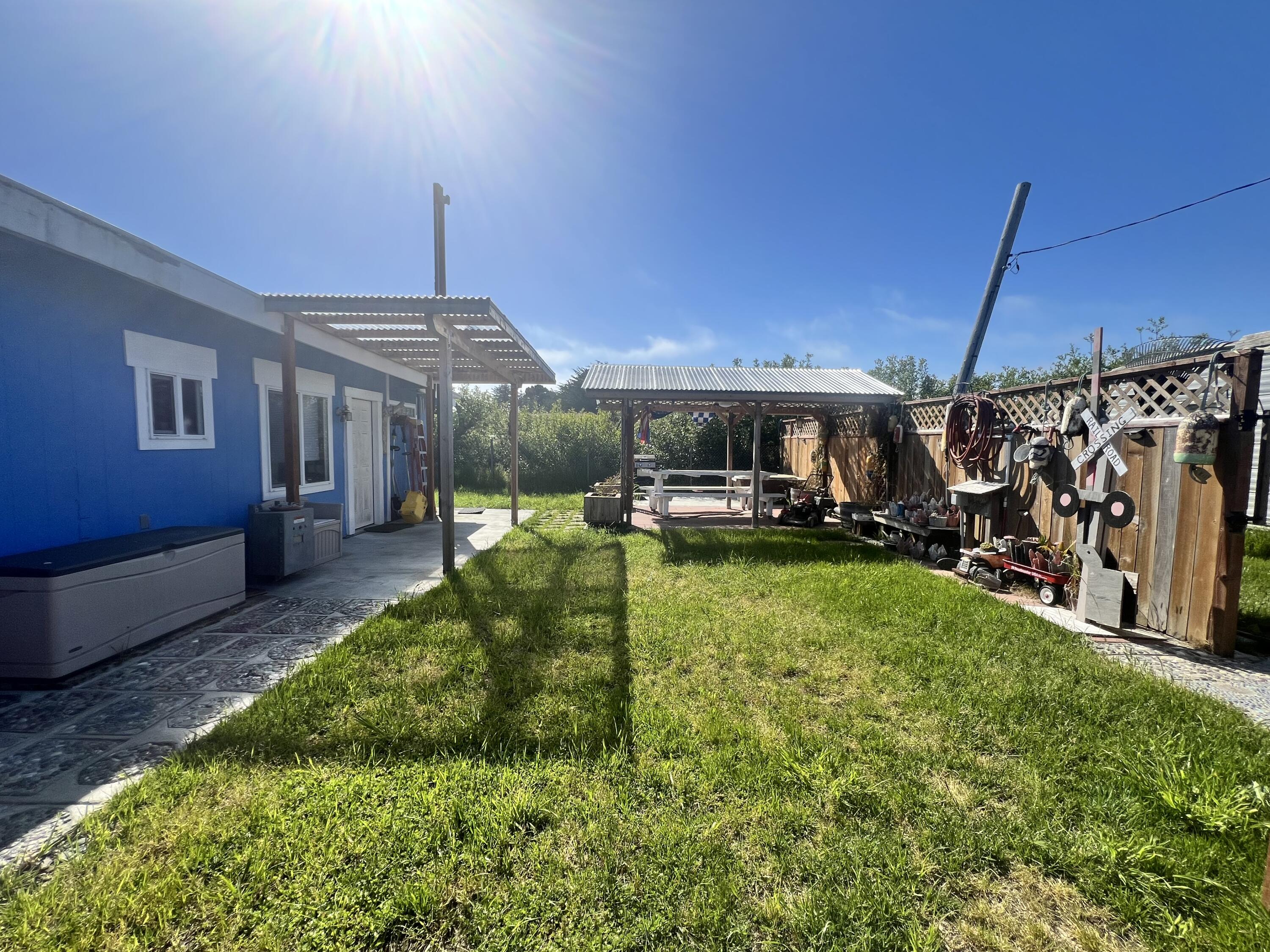 2035 Peninsula Drive