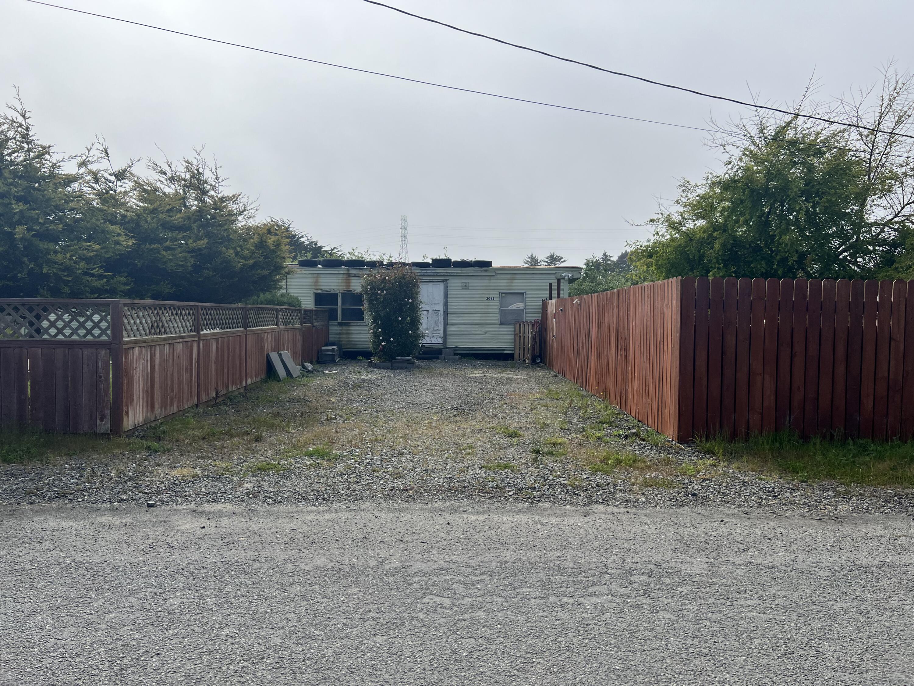 2035 Peninsula Drive