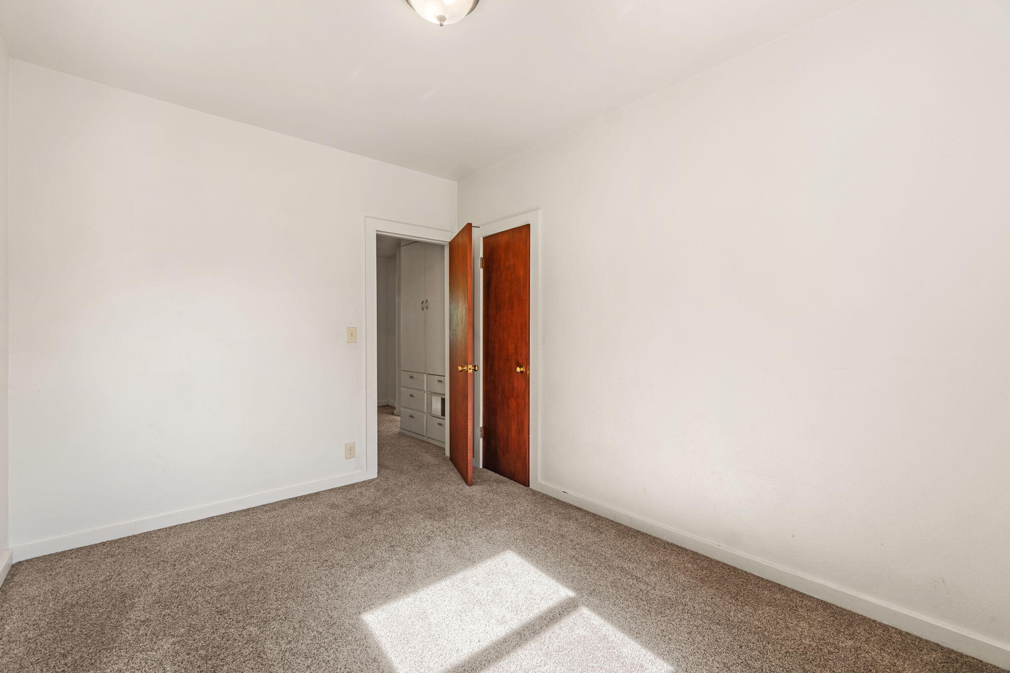 1318 Home Avenue