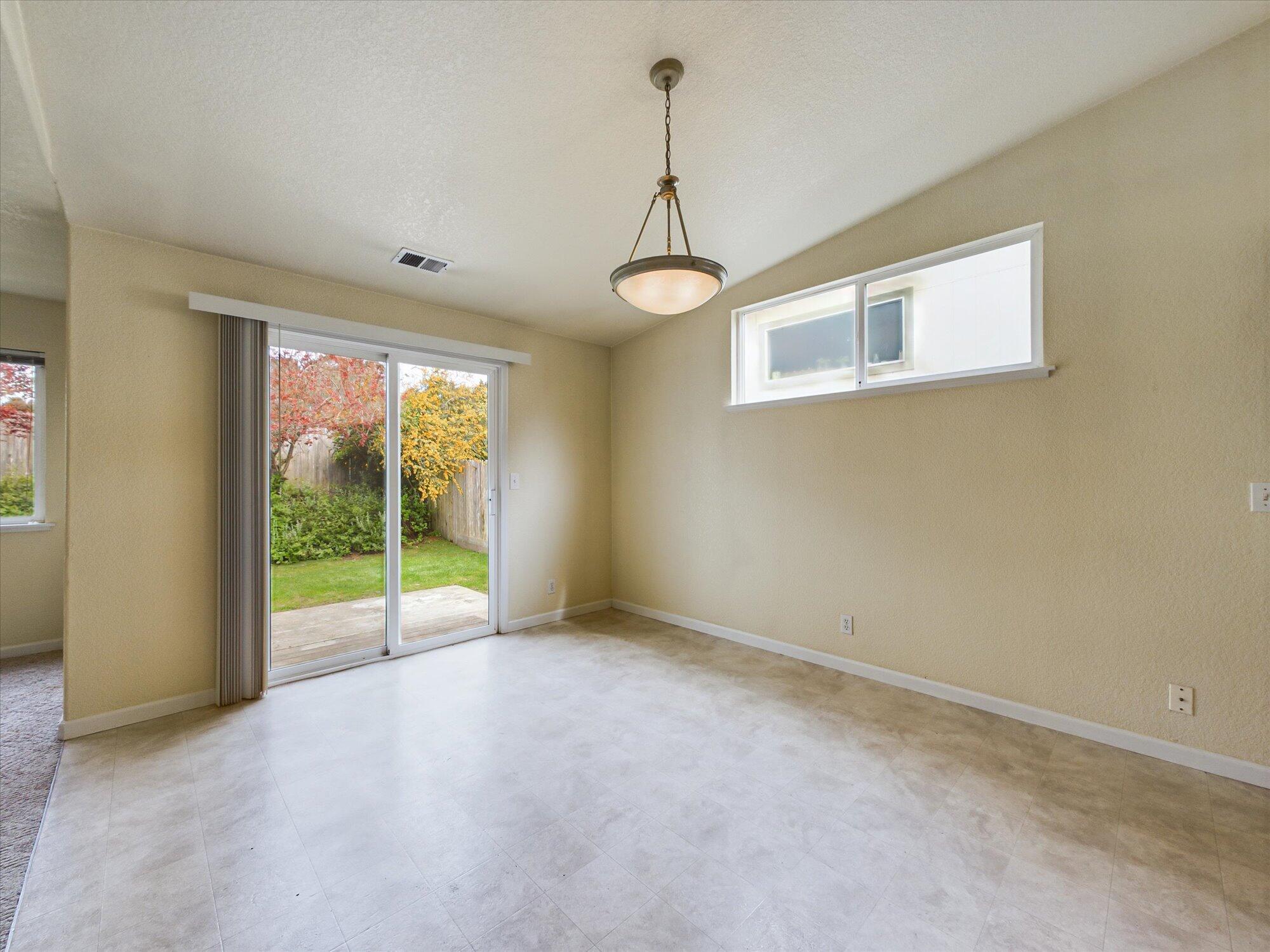 1371 Silverado Avenue, McKinleyville