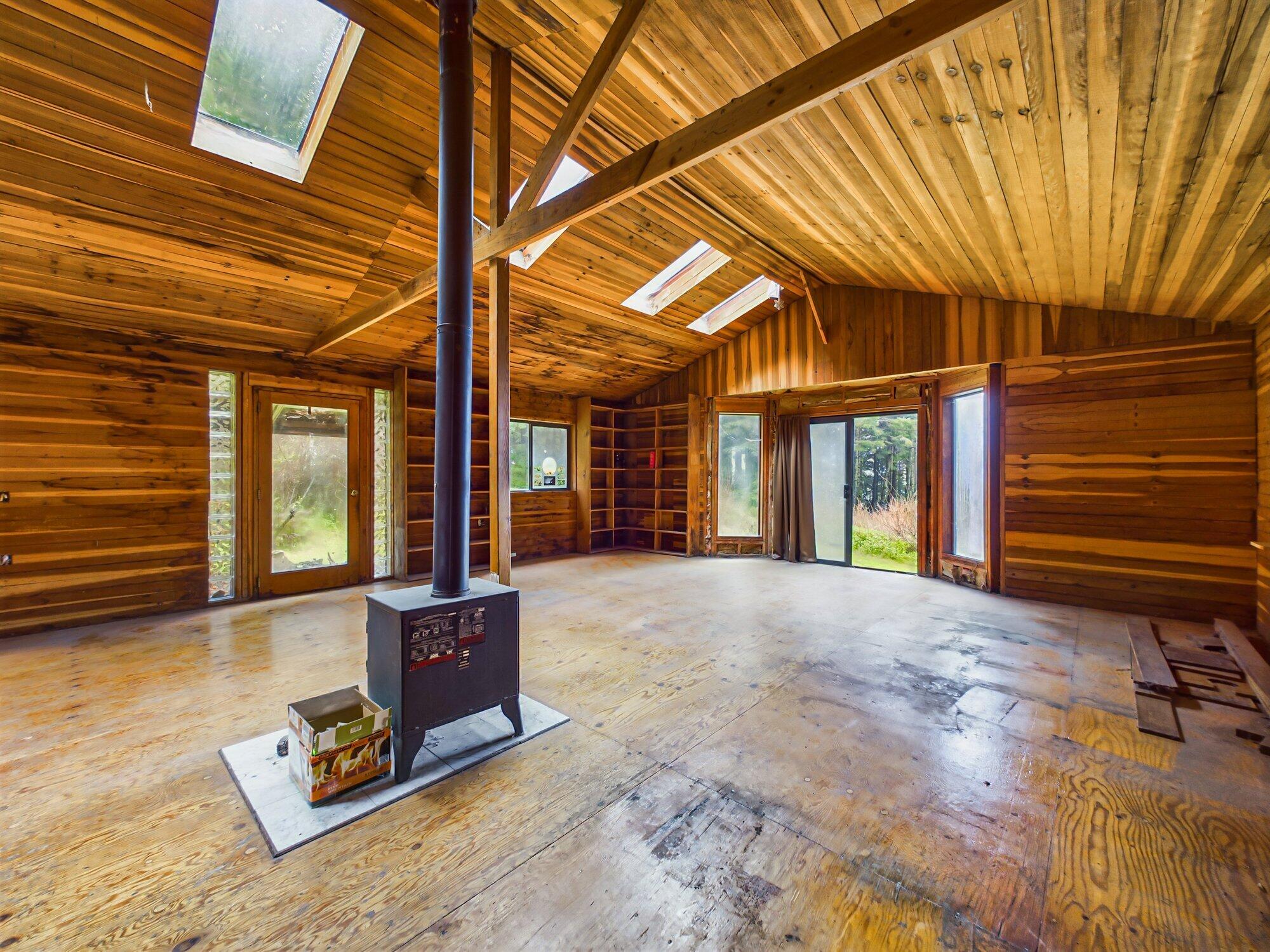 1503 Lighthouse Road