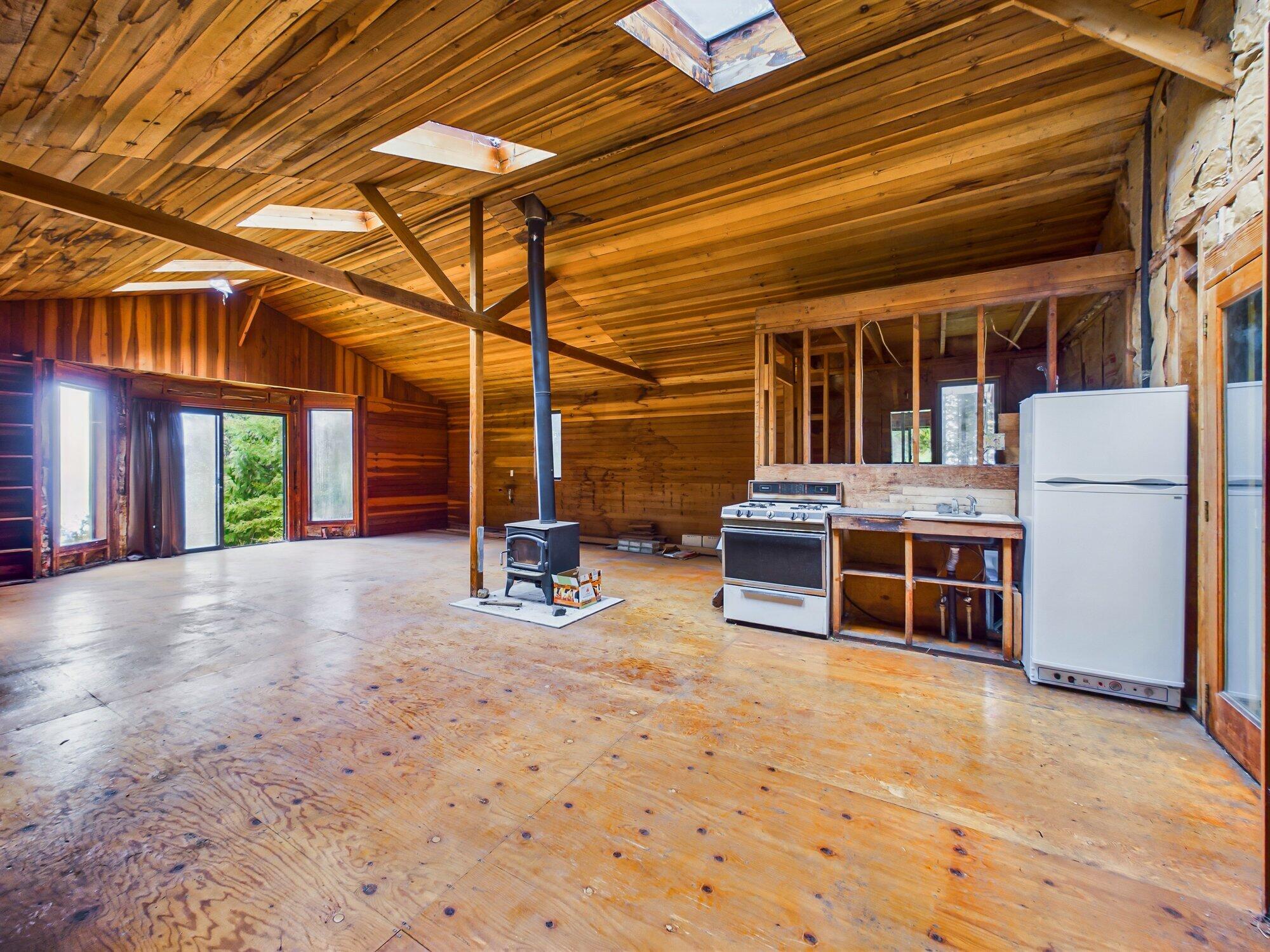 1503 Lighthouse Road