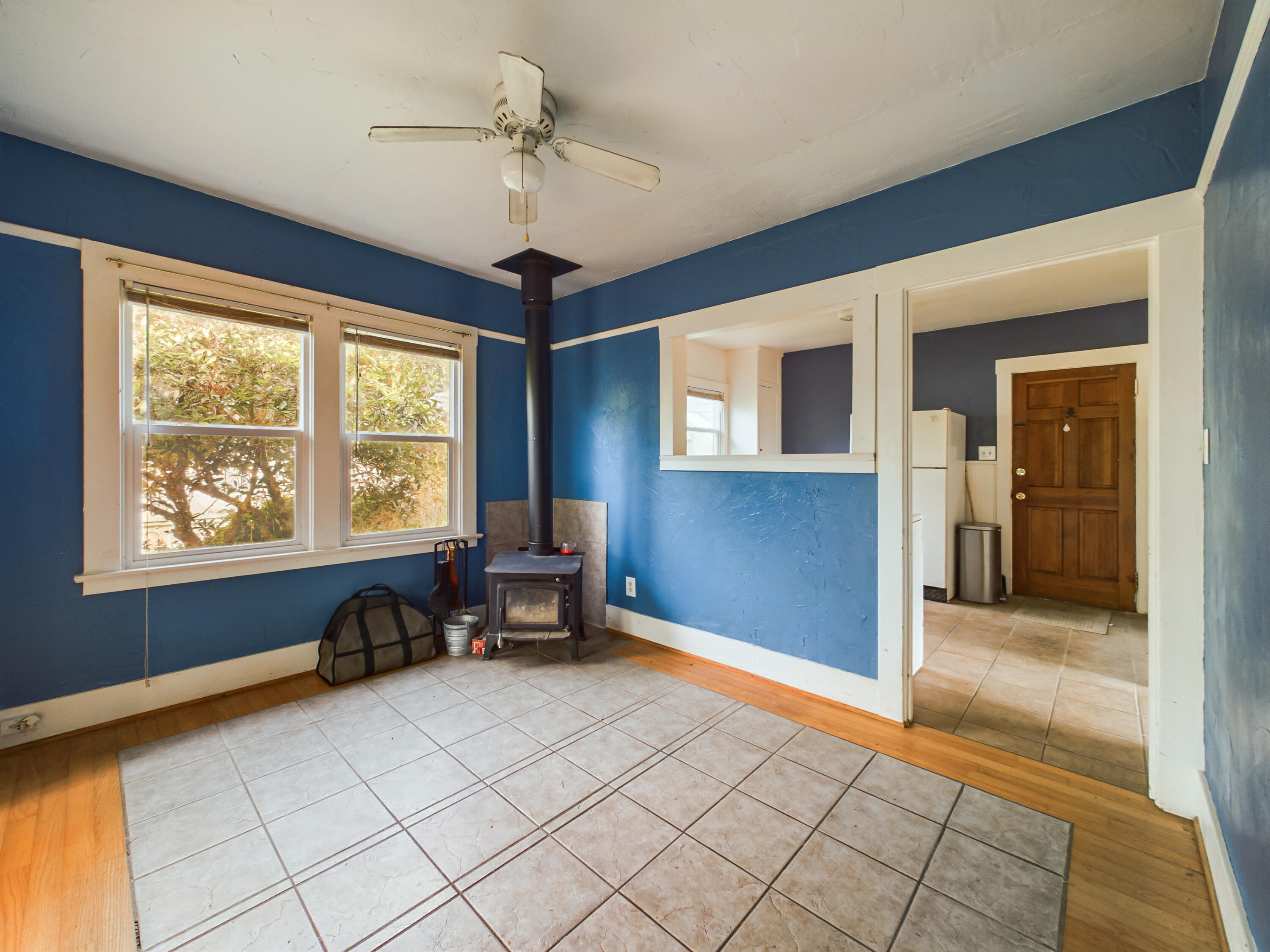 911 Fernbridge Drive