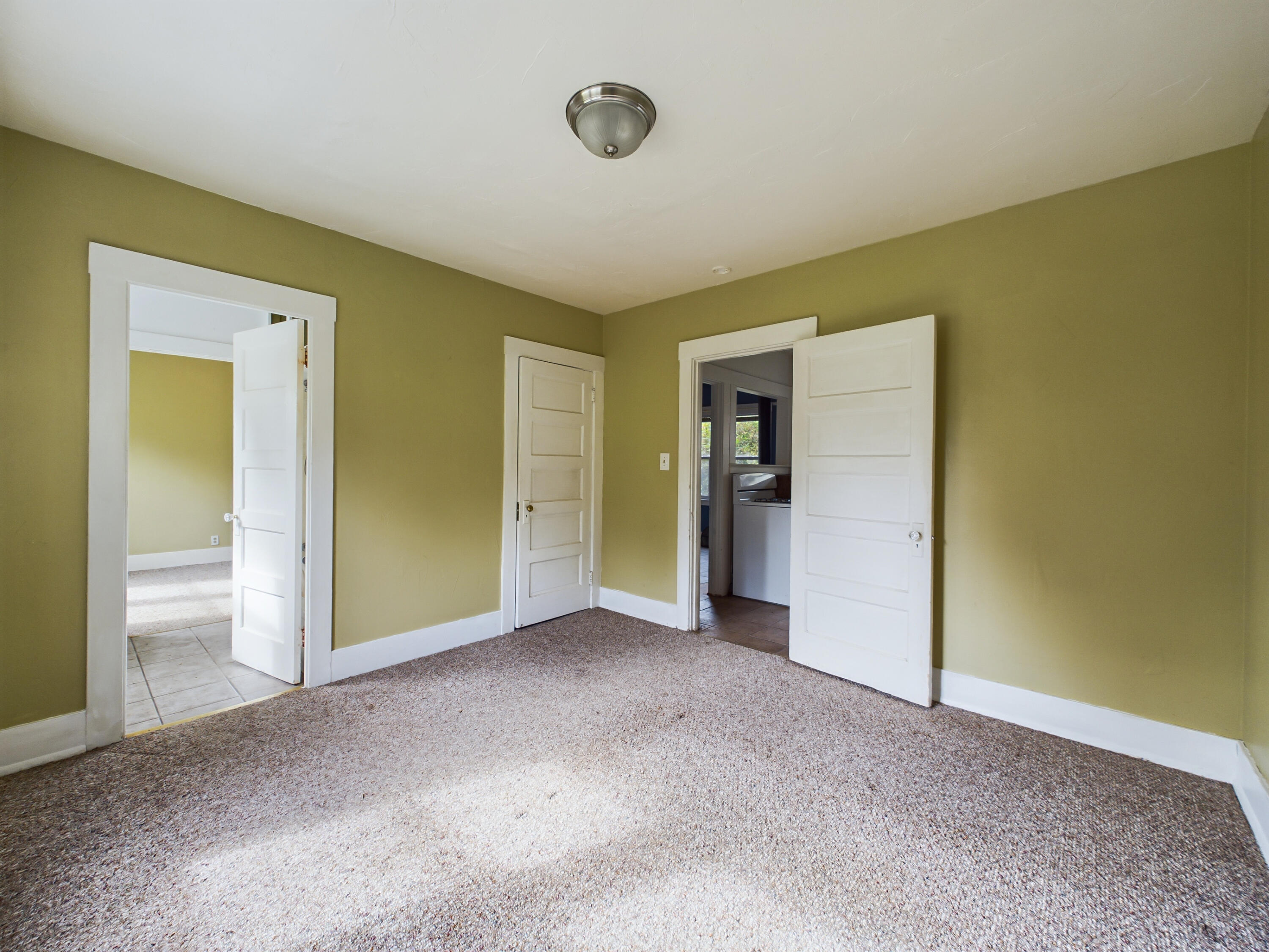 911 Fernbridge Drive