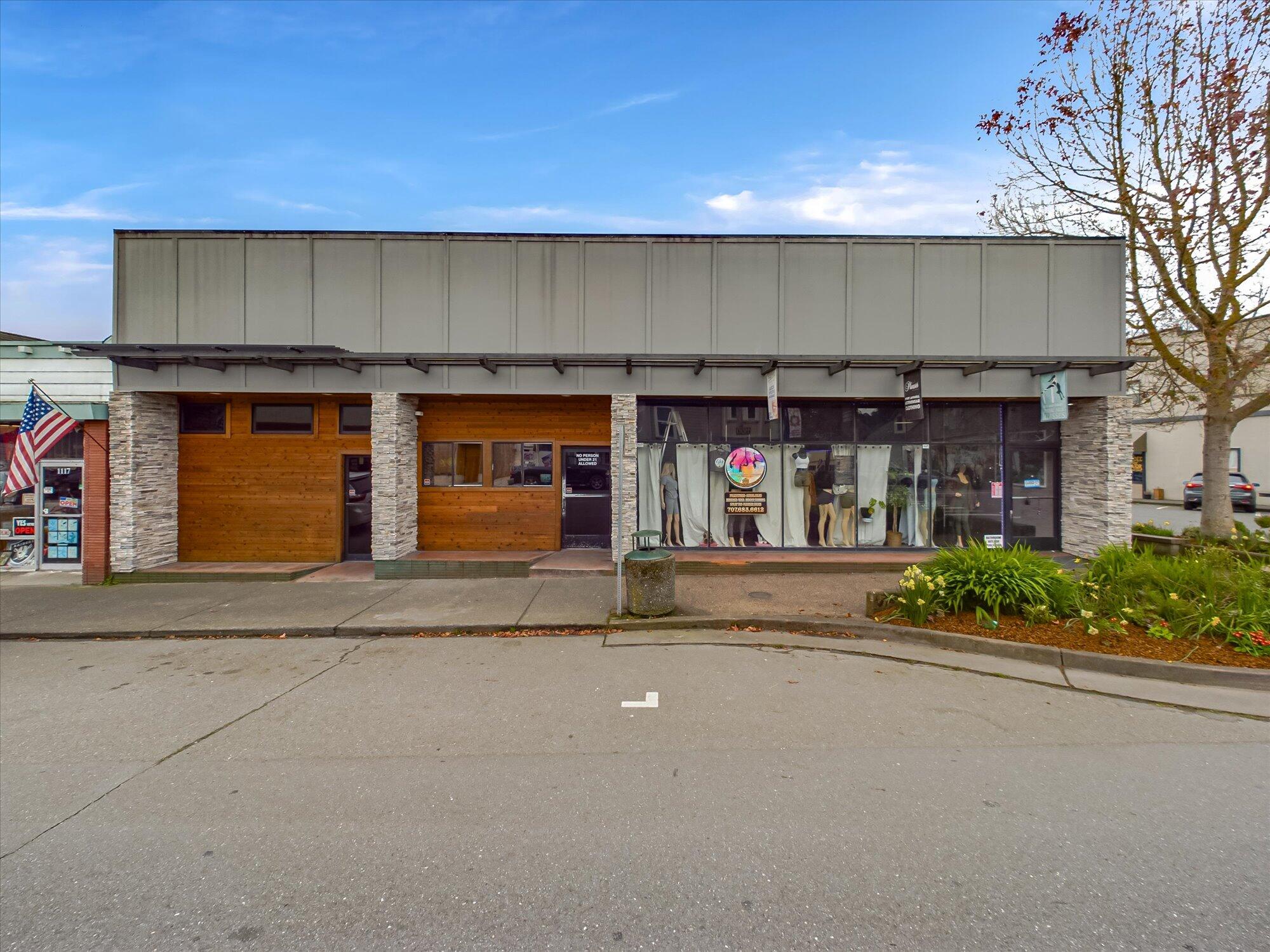 1103/1109 Main Street