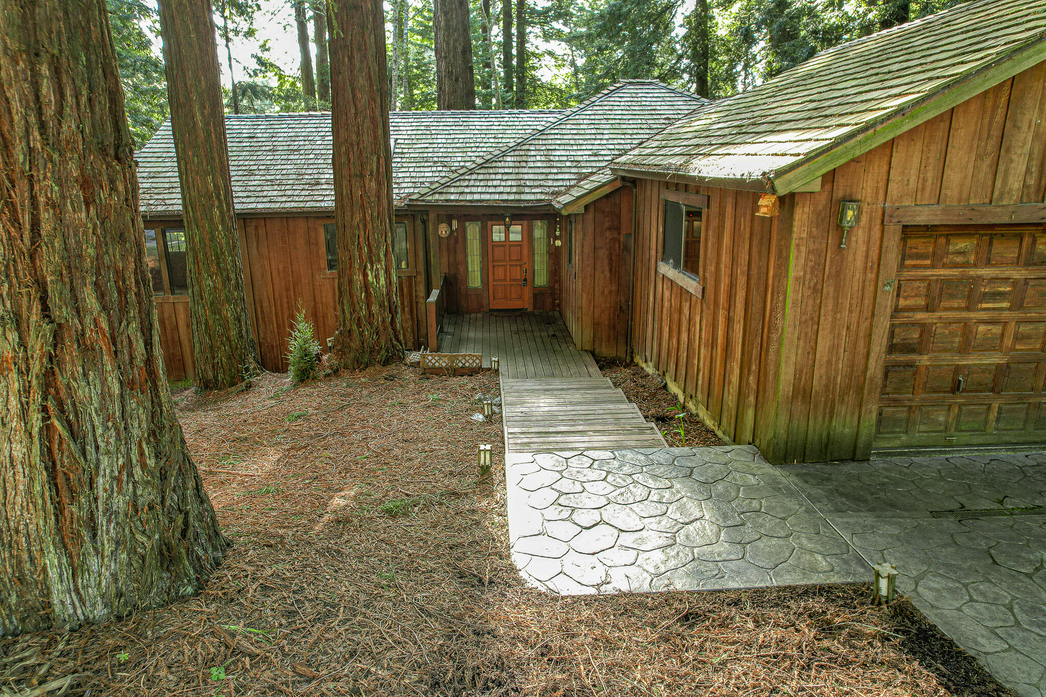 2555 Mcdowell Court