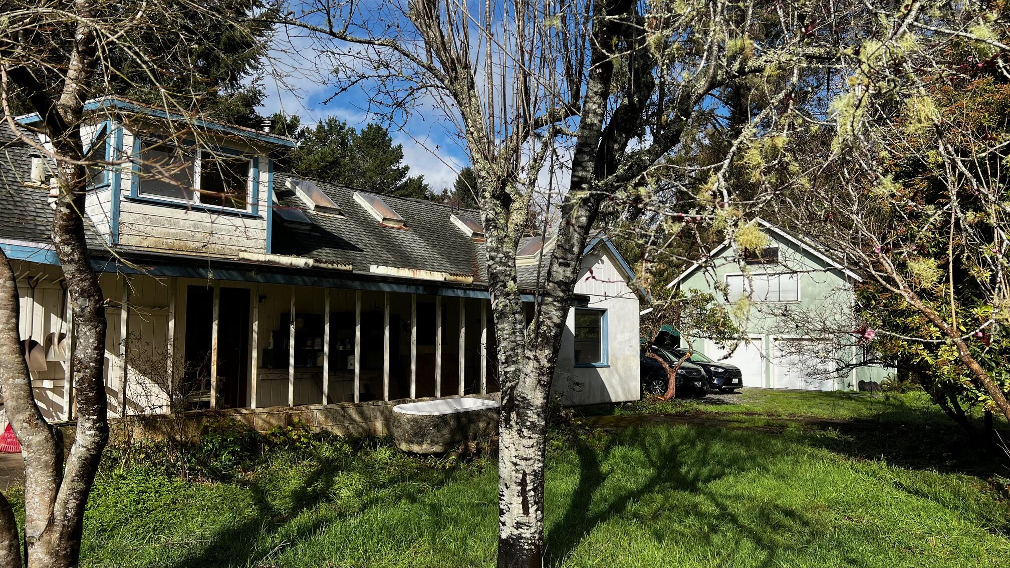 755 Kahlstrom Avenue