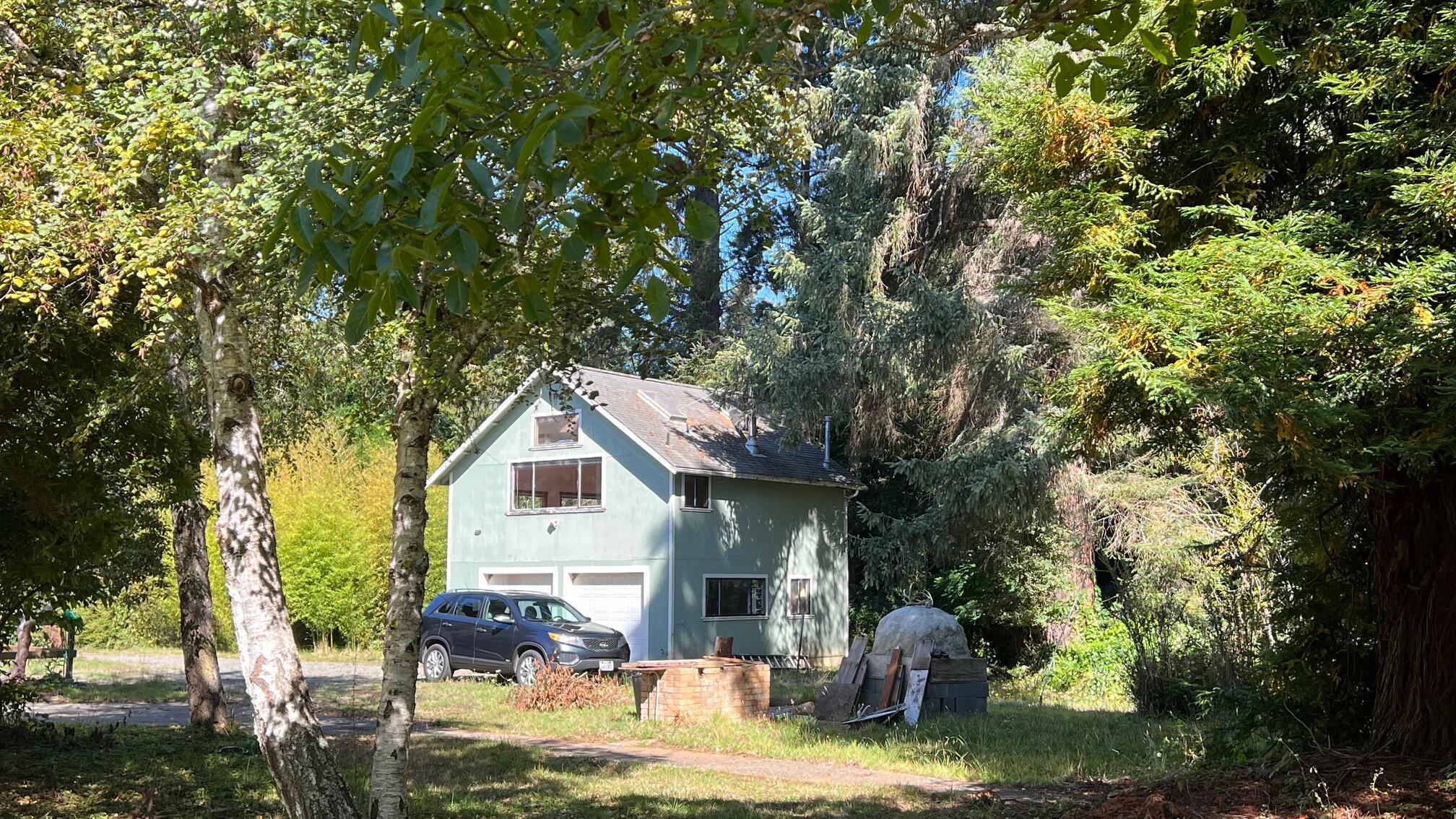 755 Kahlstrom Avenue
