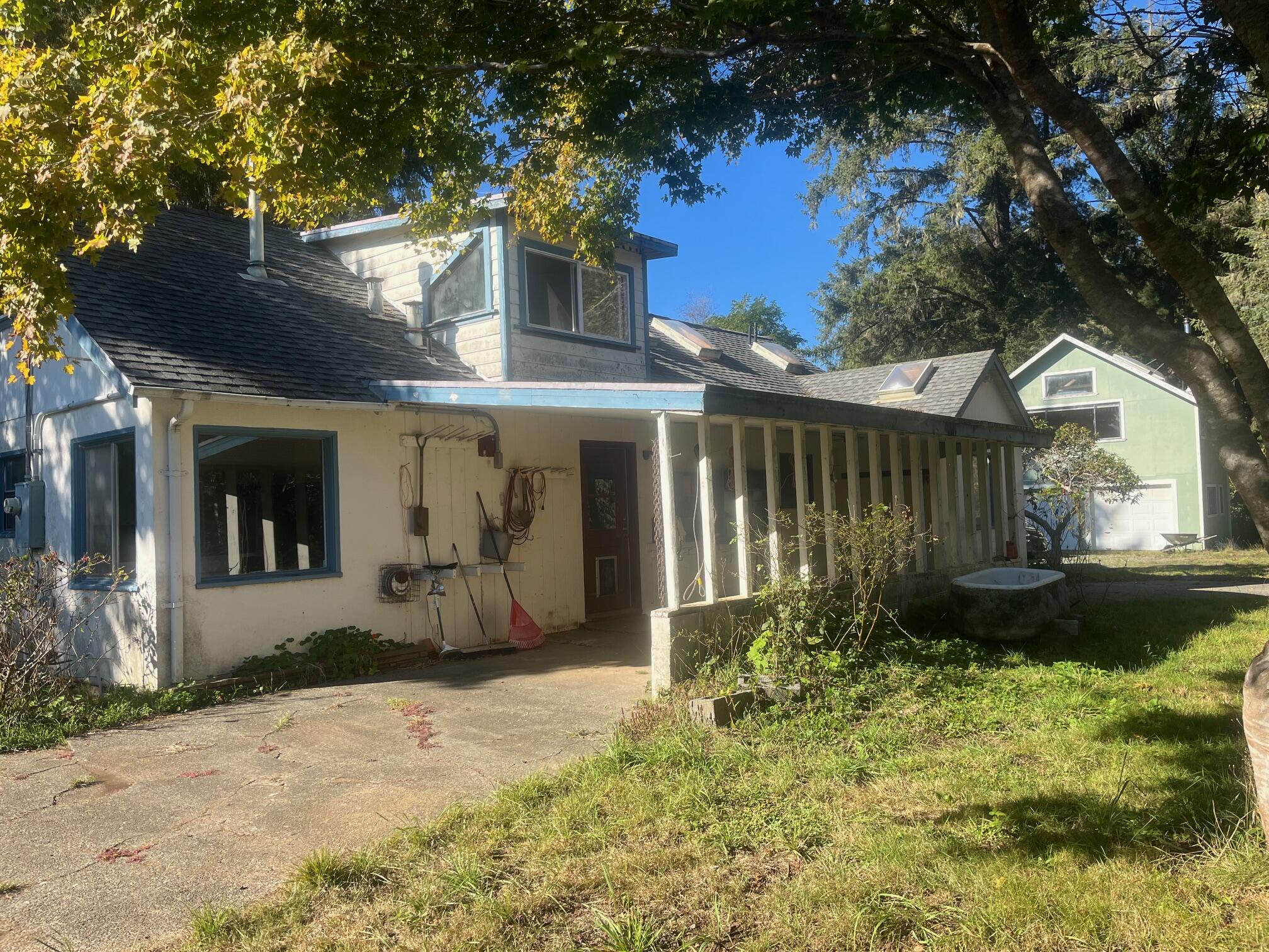 755 Kahlstrom Avenue