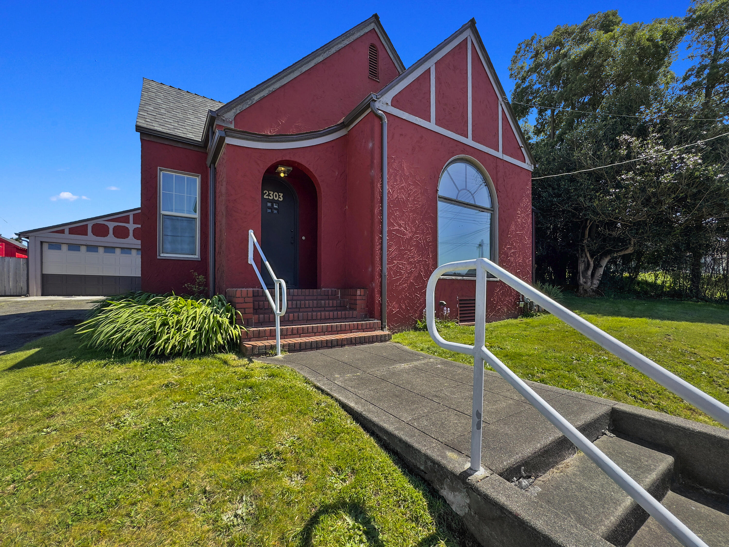 2303 Union Street