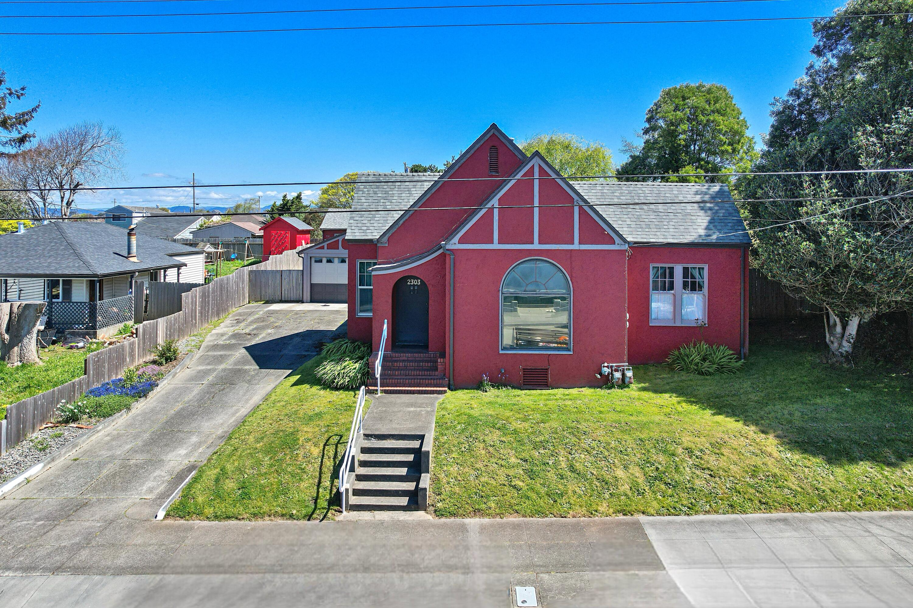 2303 Union Street