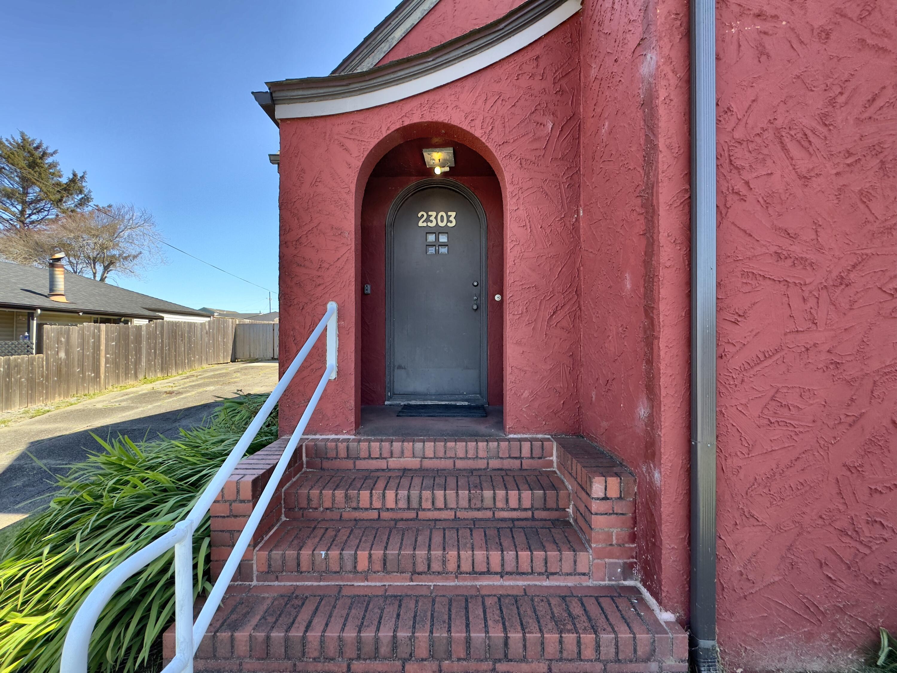 2303 Union Street