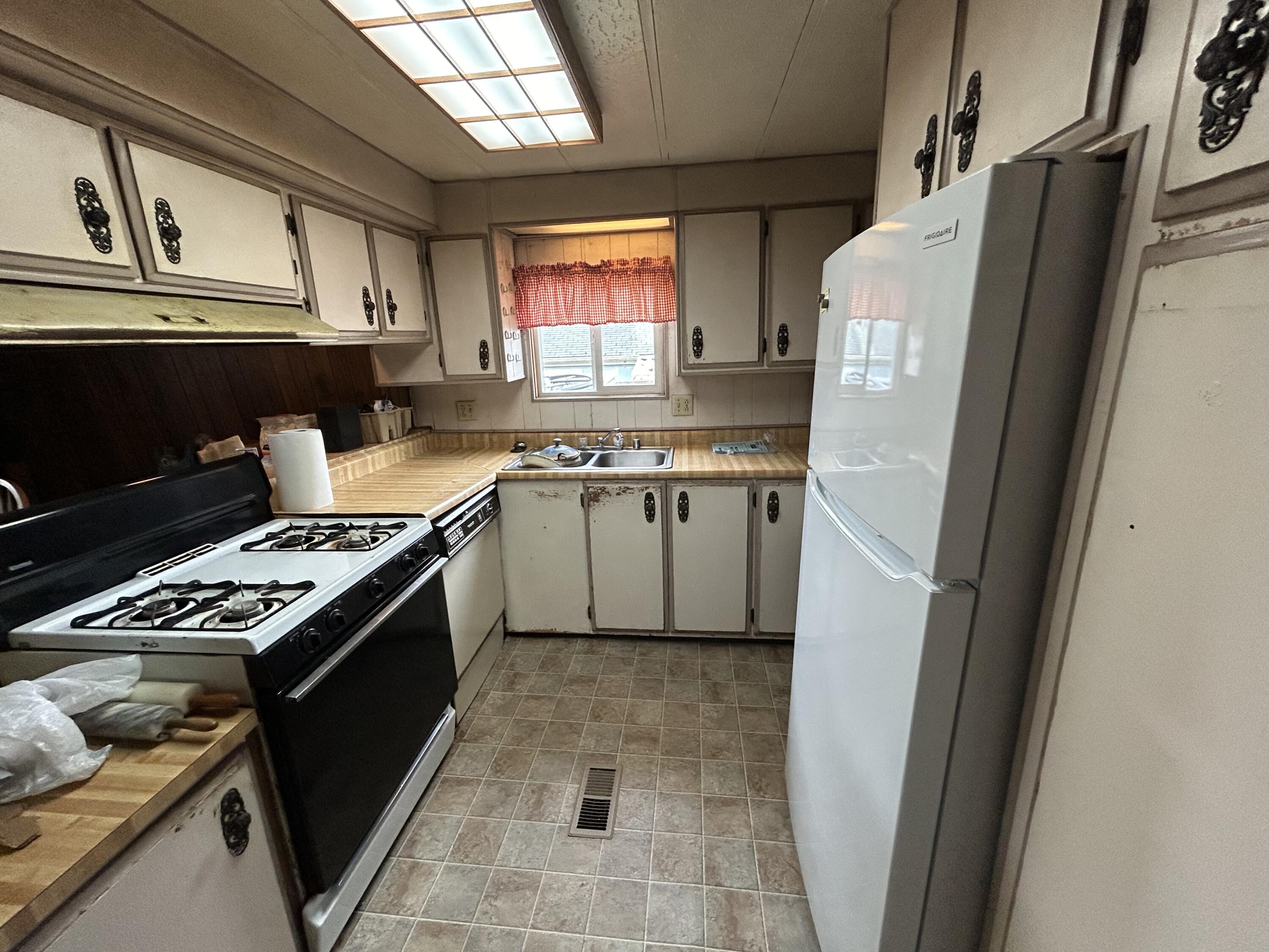 3656 Old Arcata Road, 46