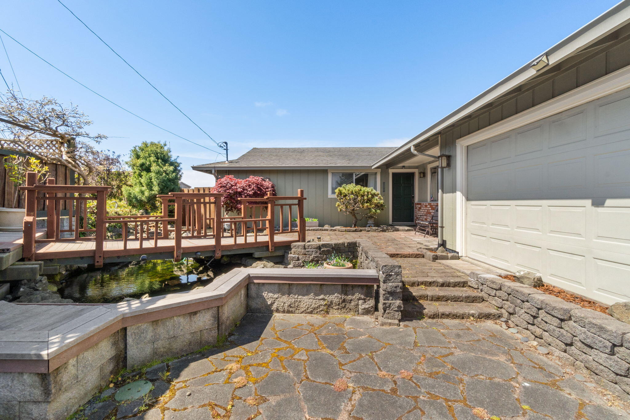 899 Eureka Street