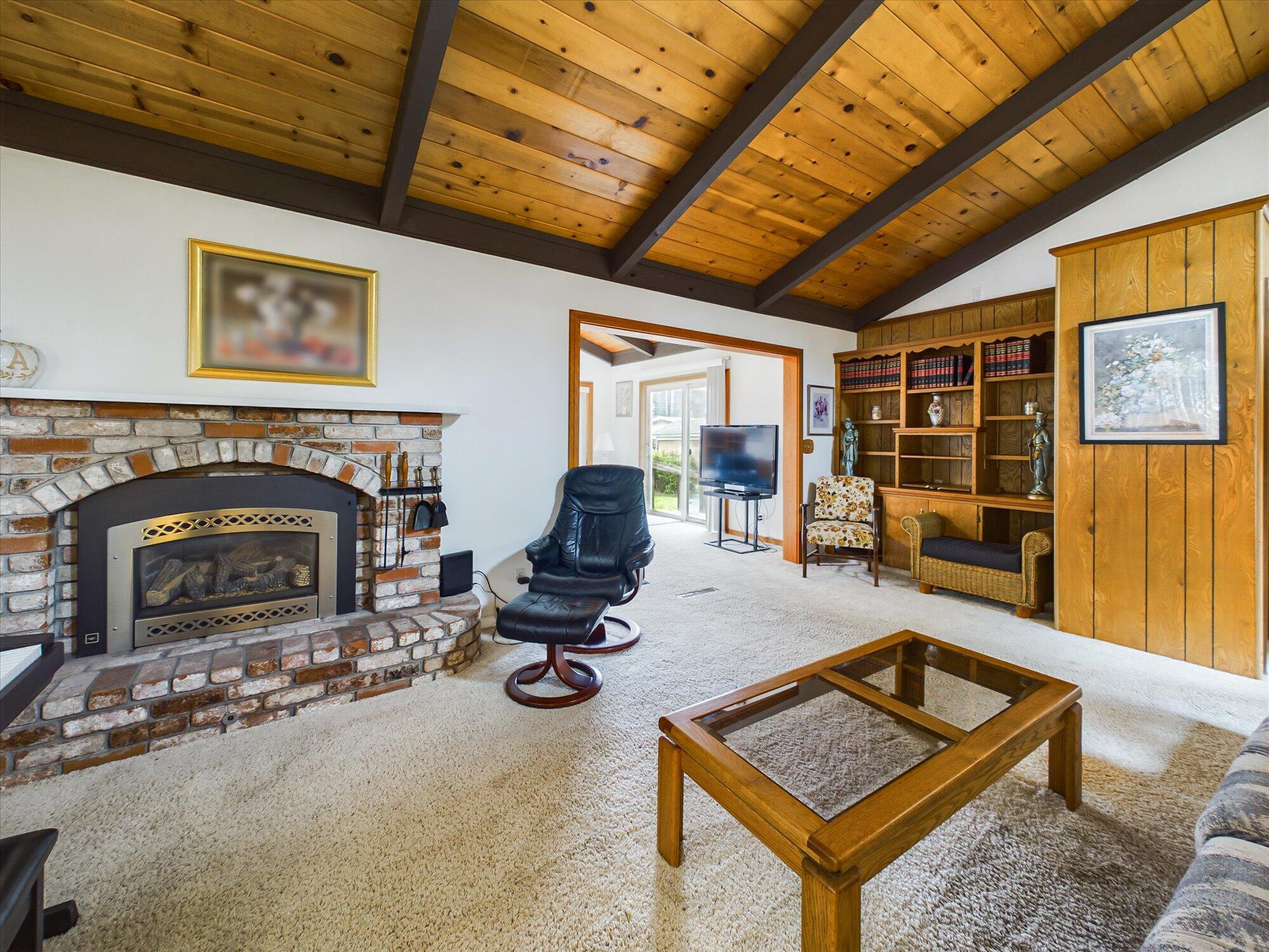 2310 Maple Lane