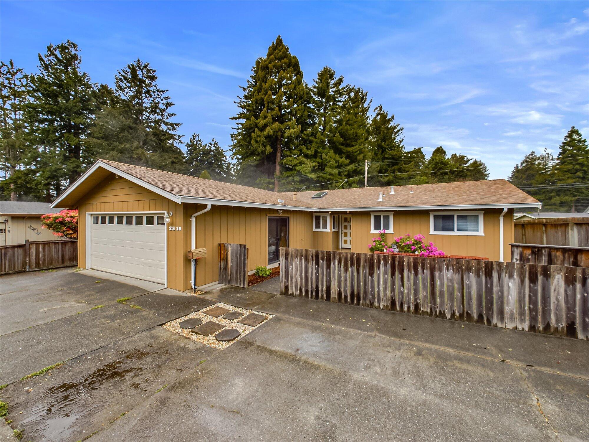 2310 Maple Lane