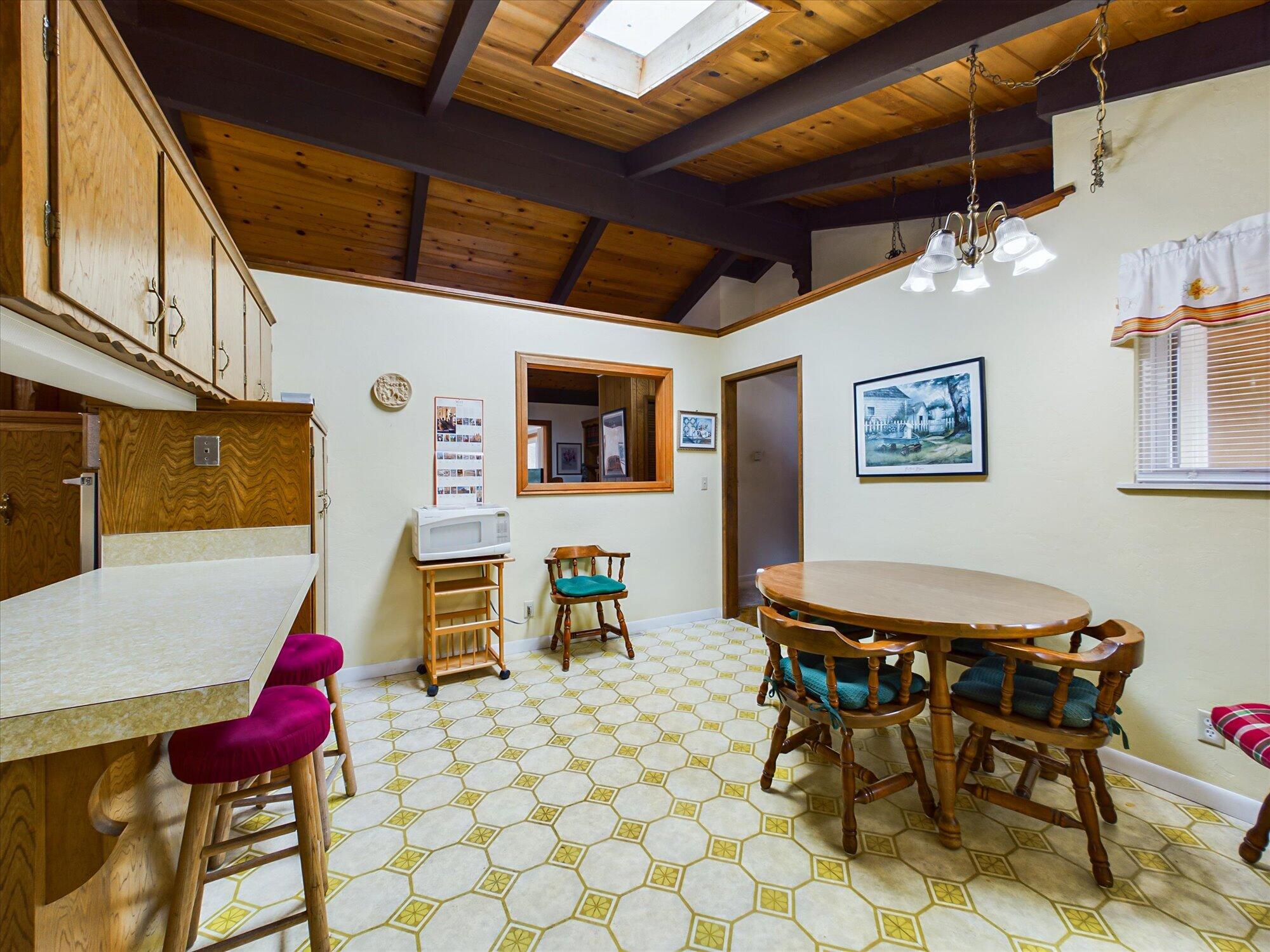 2310 Maple Lane
