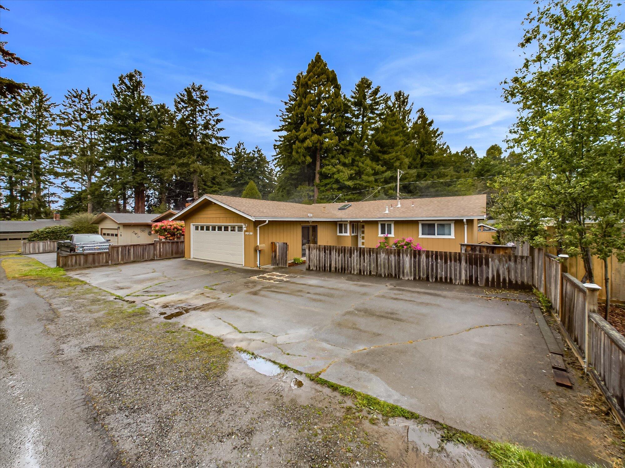 2310 Maple Lane