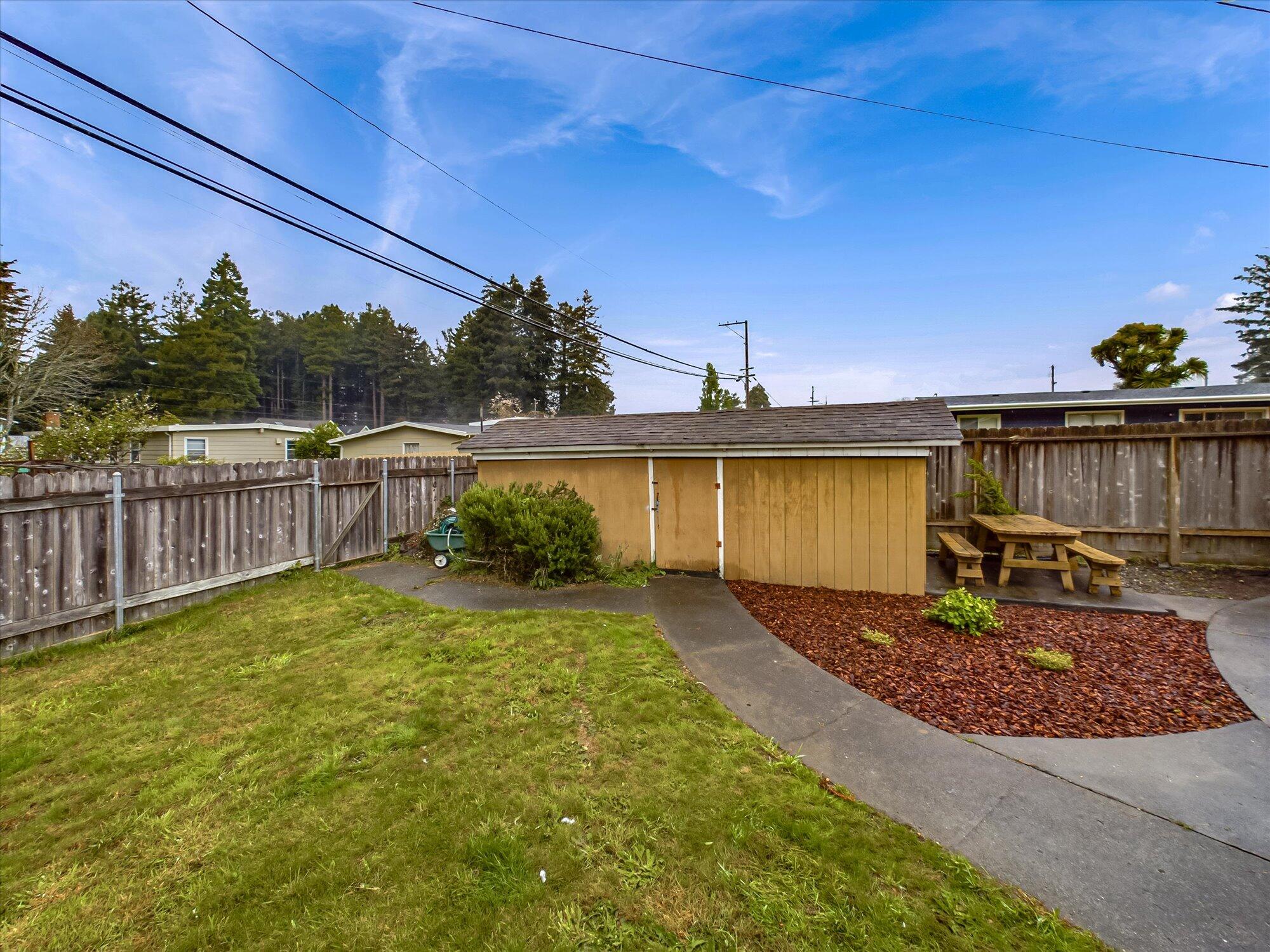2310 Maple Lane