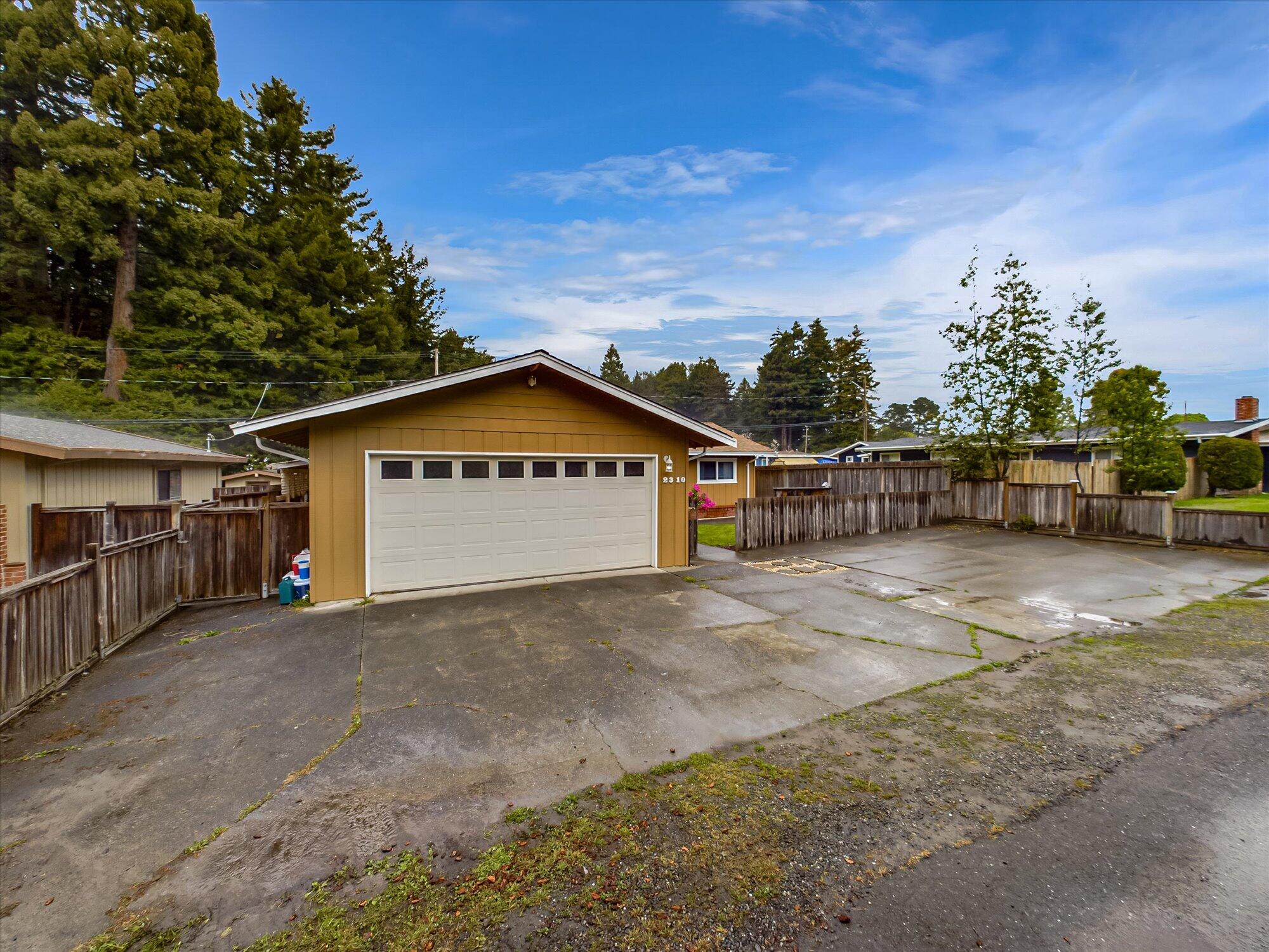 2310 Maple Lane